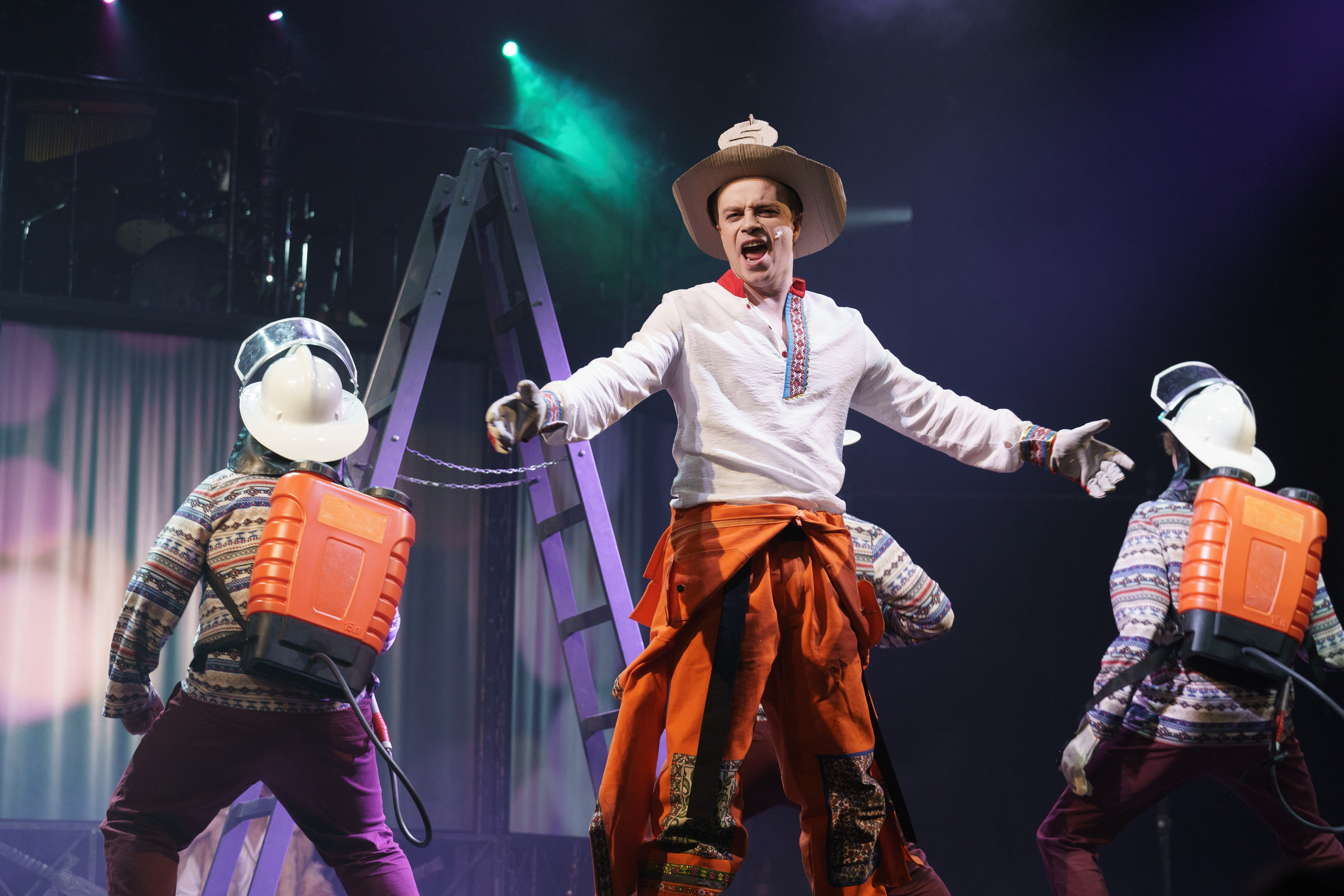 МОГТЮЗ: Иван Царевич и Серый Волк. Сайт фотографа Сергея Абрамова