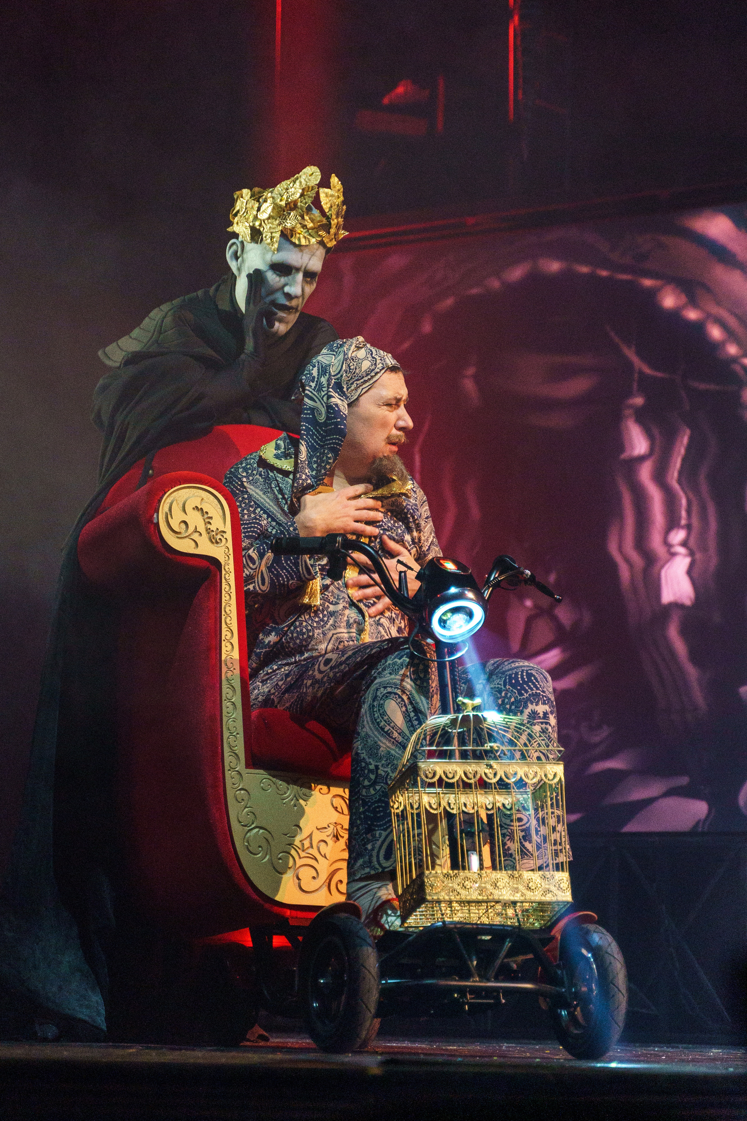 МОГТЮЗ: Иван Царевич и Серый Волк. Сайт фотографа Сергея Абрамова