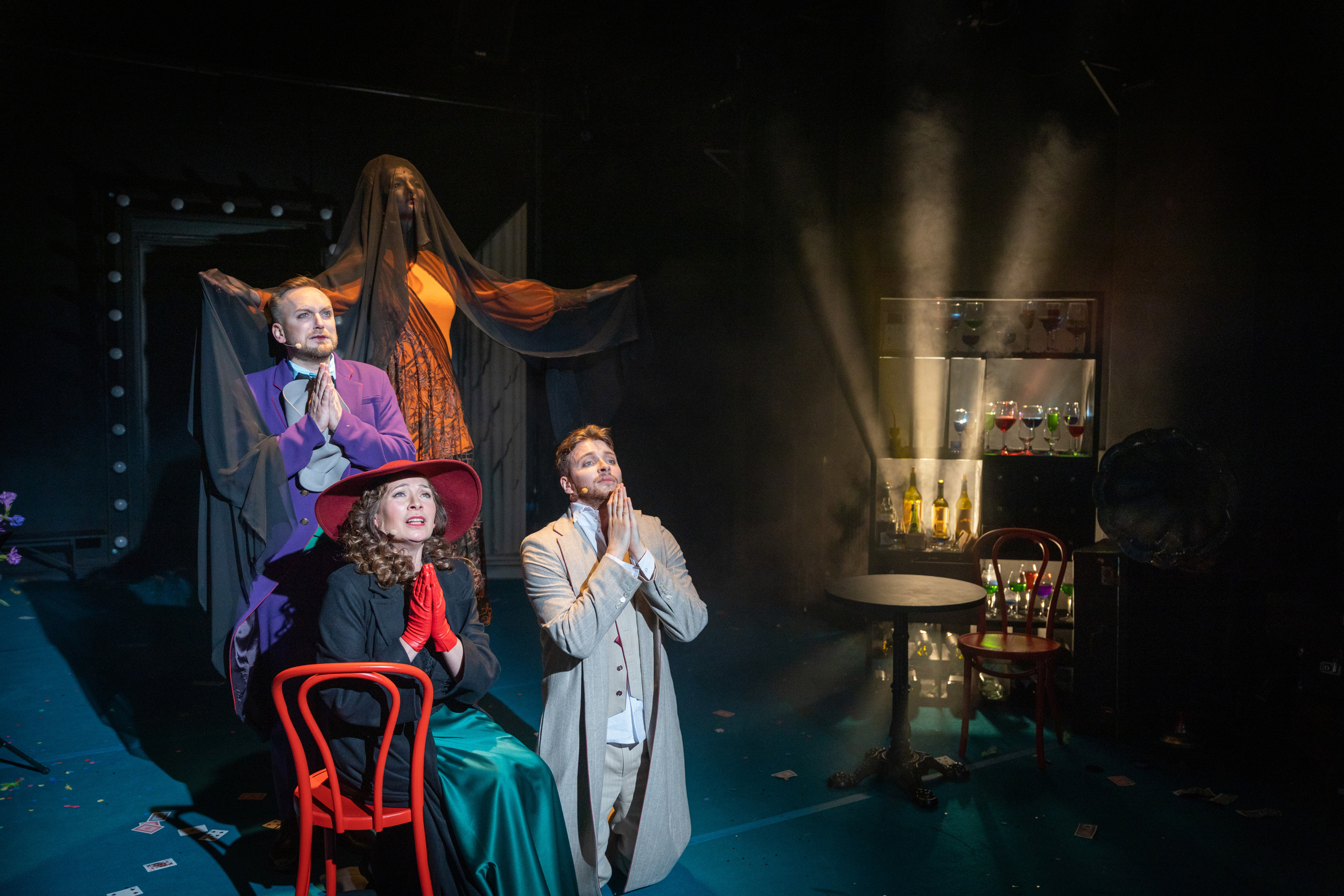 Театр Камбуровой: 24 часа из жизни женщины. Сайт фотографа Сергея Абрамова