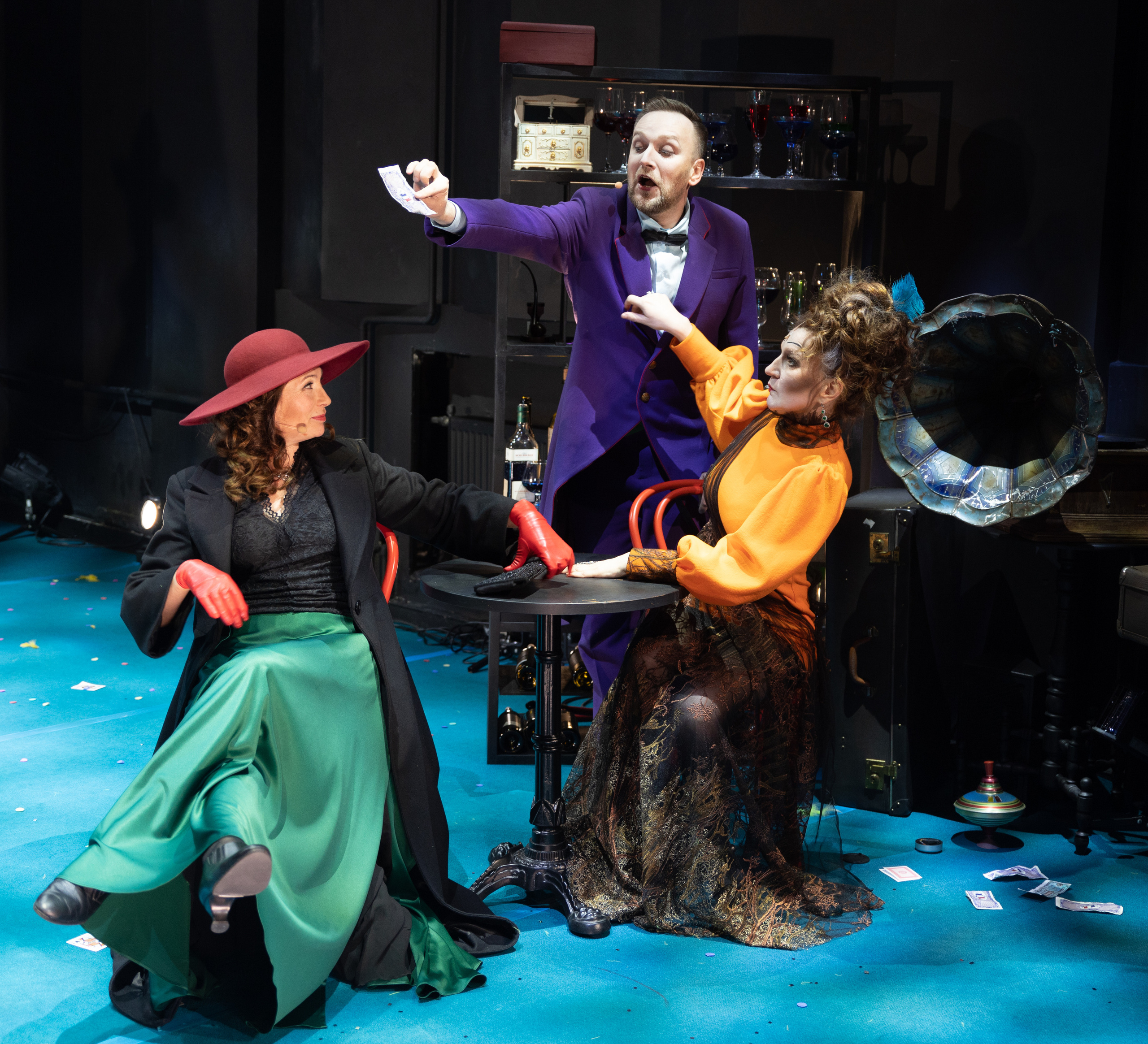 Театр Камбуровой: 24 часа из жизни женщины. Сайт фотографа Сергея Абрамова