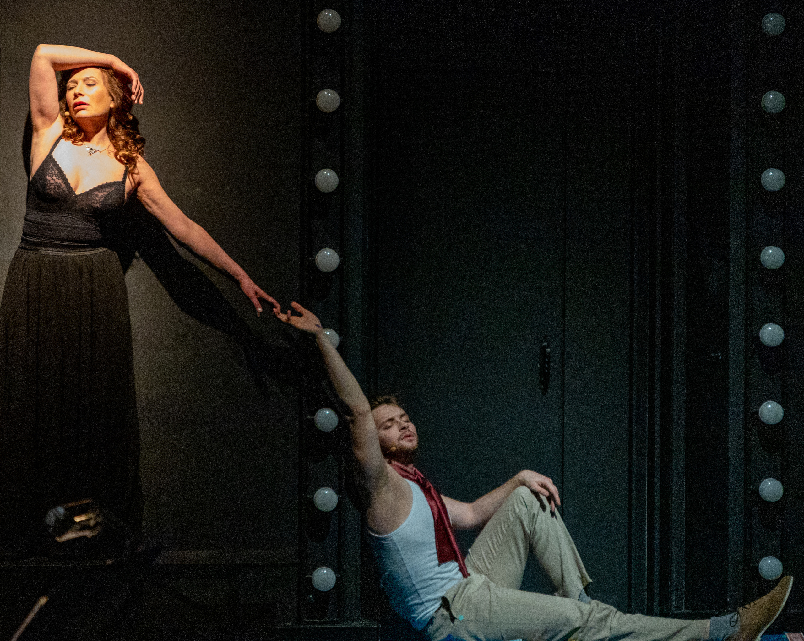 Театр Камбуровой: 24 часа из жизни женщины. Сайт фотографа Сергея Абрамова