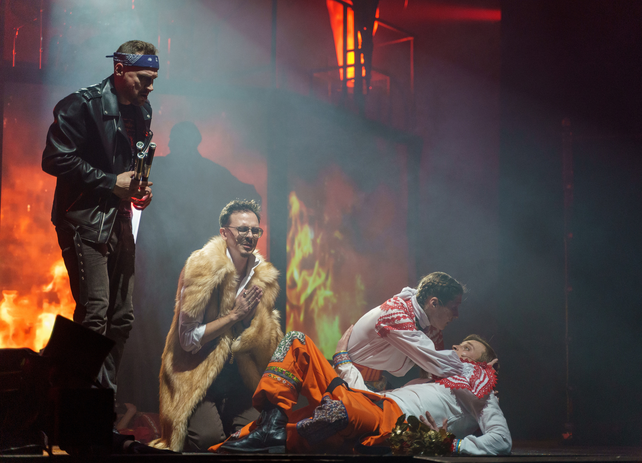 МОГТЮЗ: Иван Царевич и Серый Волк. Сайт фотографа Сергея Абрамова