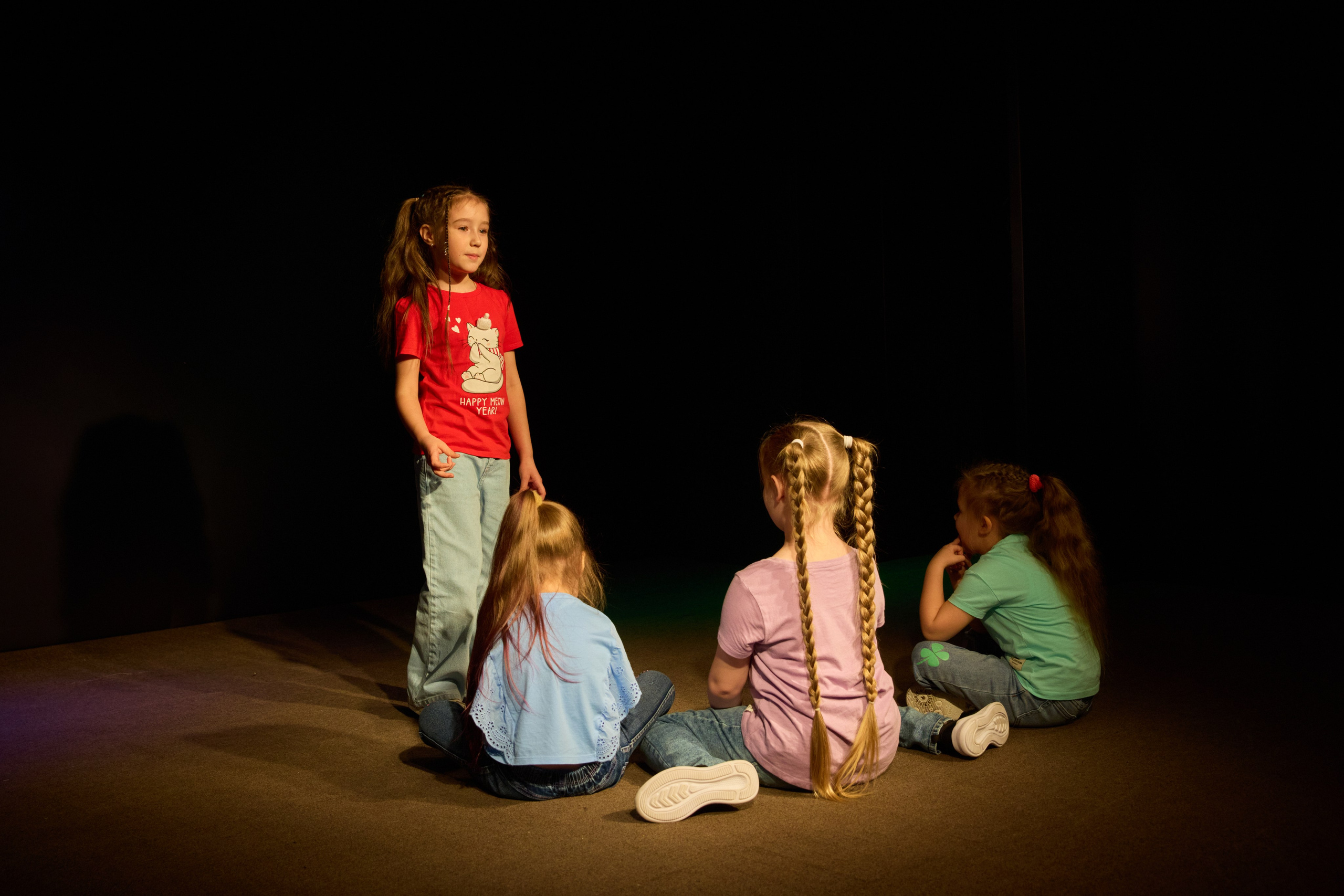 Театр студия «За двумя зайцами»