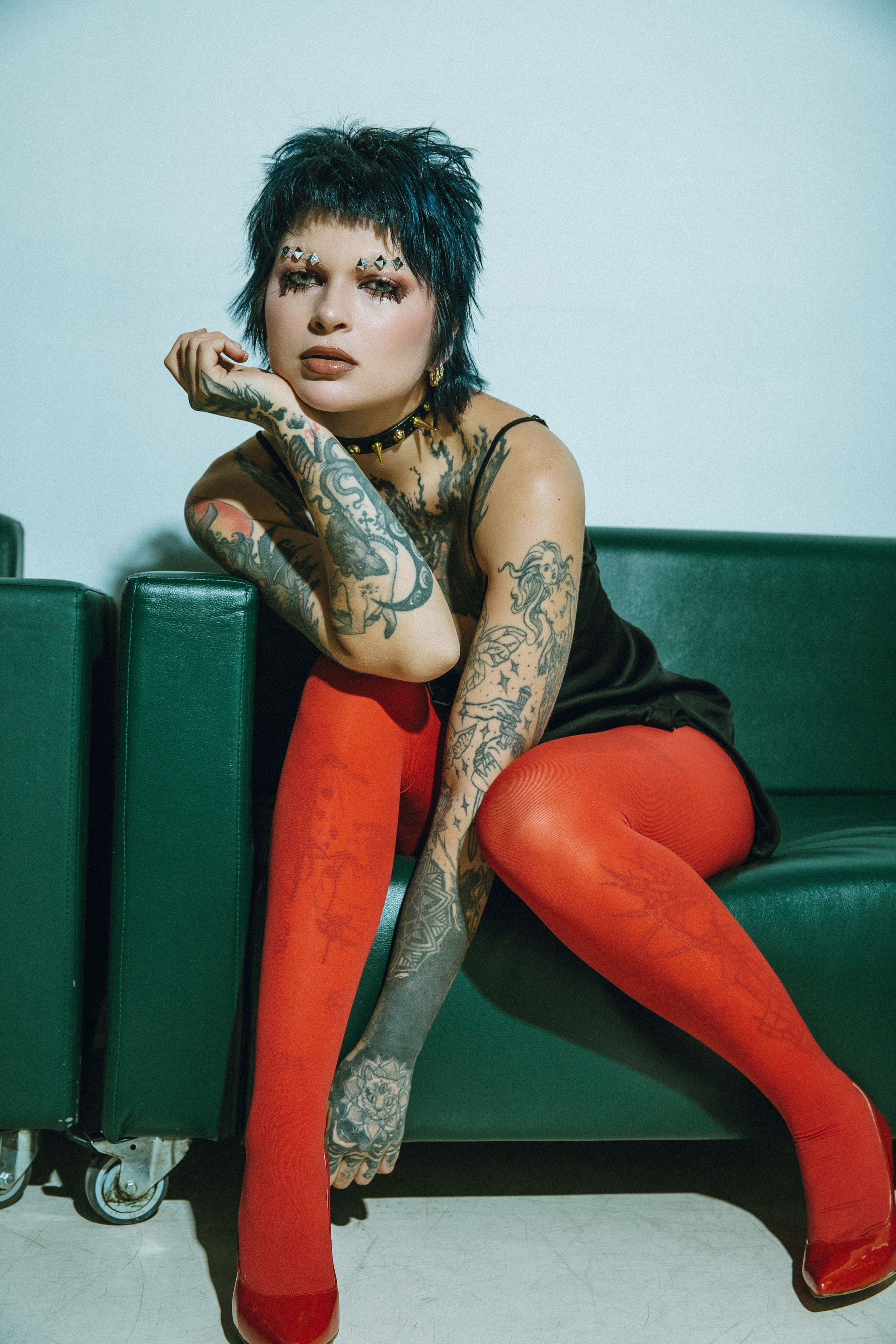 Фотосессия в студии с телевизорами. Свадебный фотограф в Москве Элина Ларченкова. Фото, которые цепляют