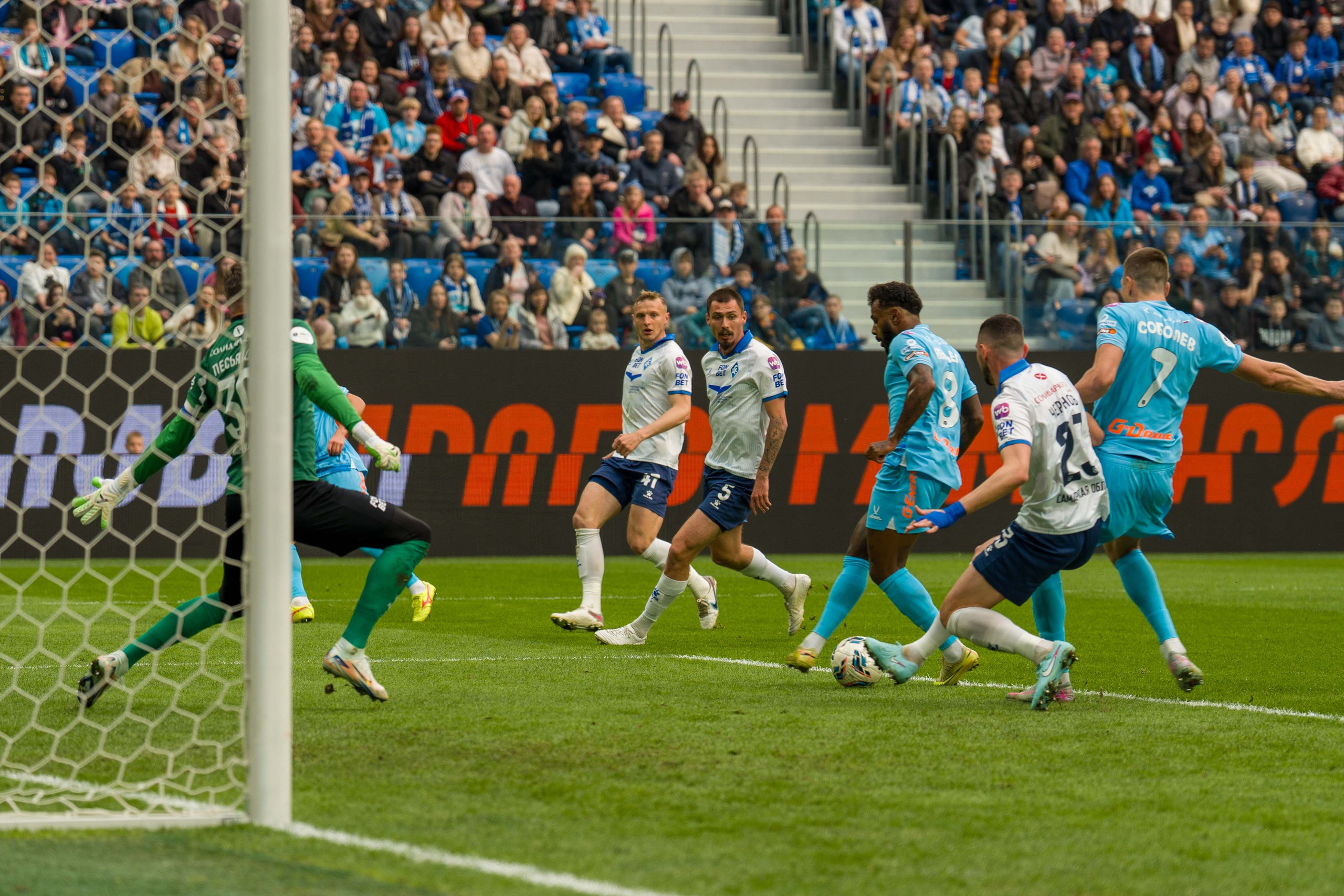 Зенит — Крылья Советов, 23-й тур РПЛ: репортажная съёмка на Газпром Арене | Антон Гауф, спортивный фотограф Санкт-Петербург. Спортивный фотограф в Санкт-Петербурге | Антон Гауф