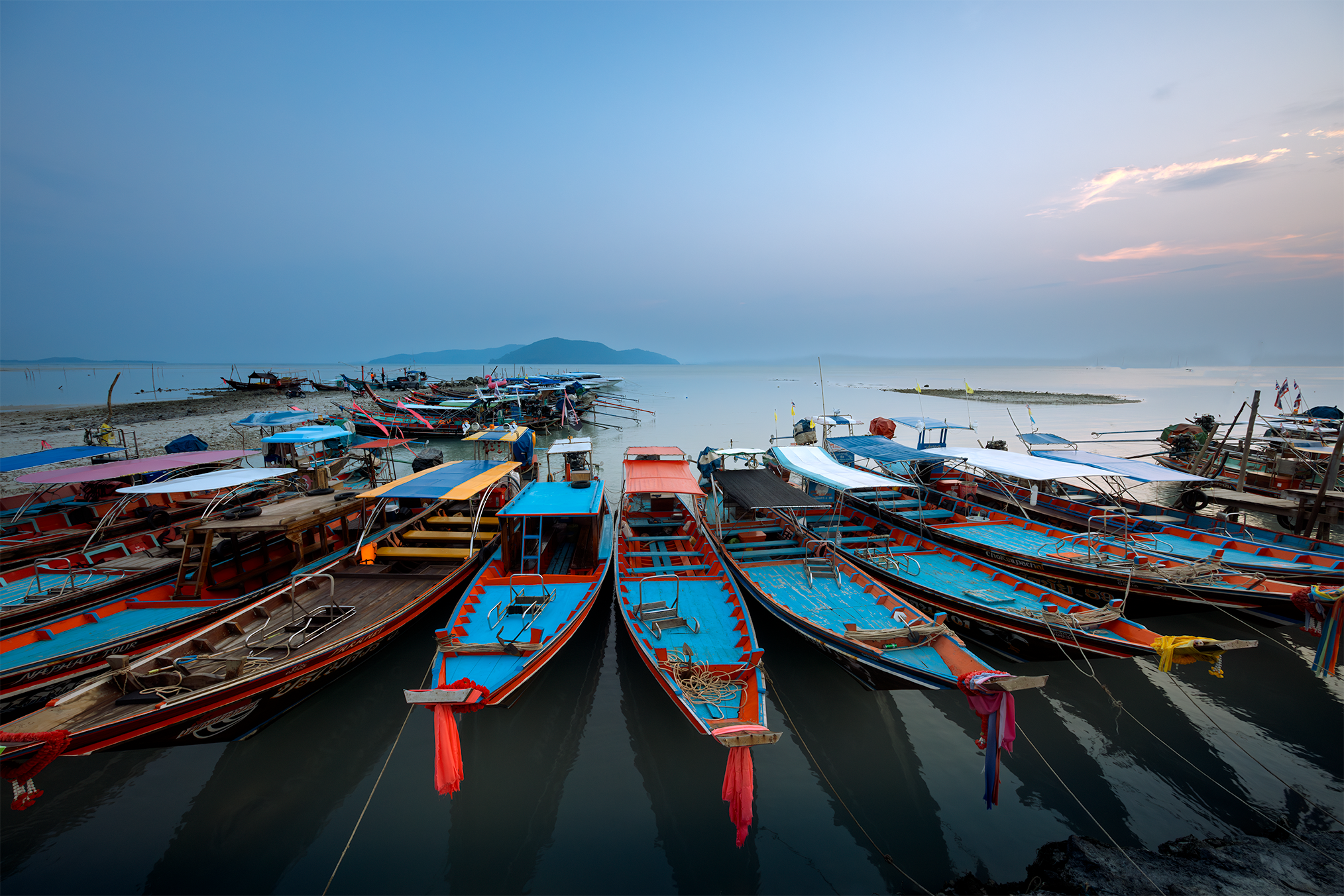 High-quality interior photos for your home, office, hotel