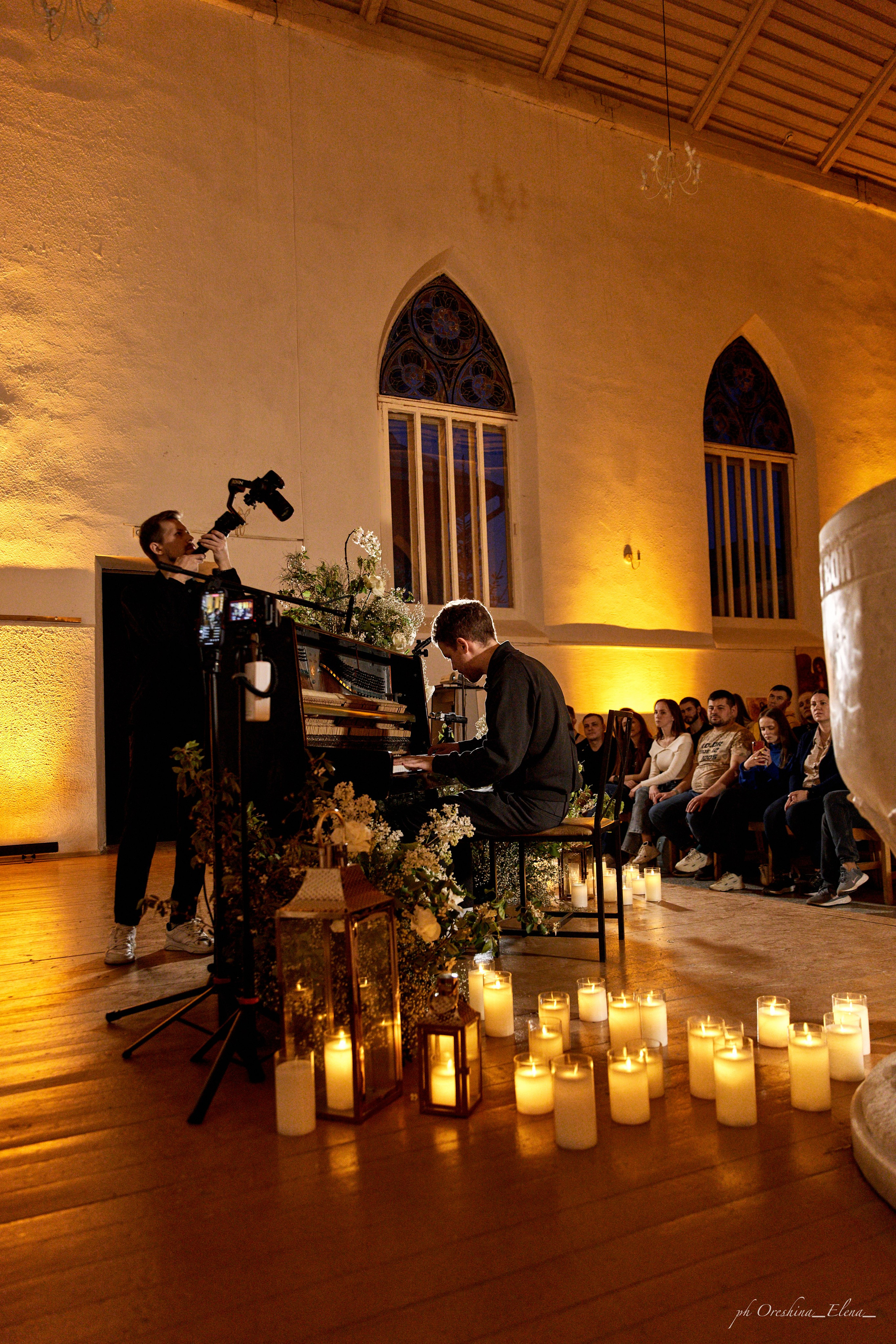 Концерт Дениса Стельмаха. Ульяновск, Евангелическо-Лютеранская церковь Св.Марии. Свадебный и семейный фотограф в Ульяновске Орешина Елена