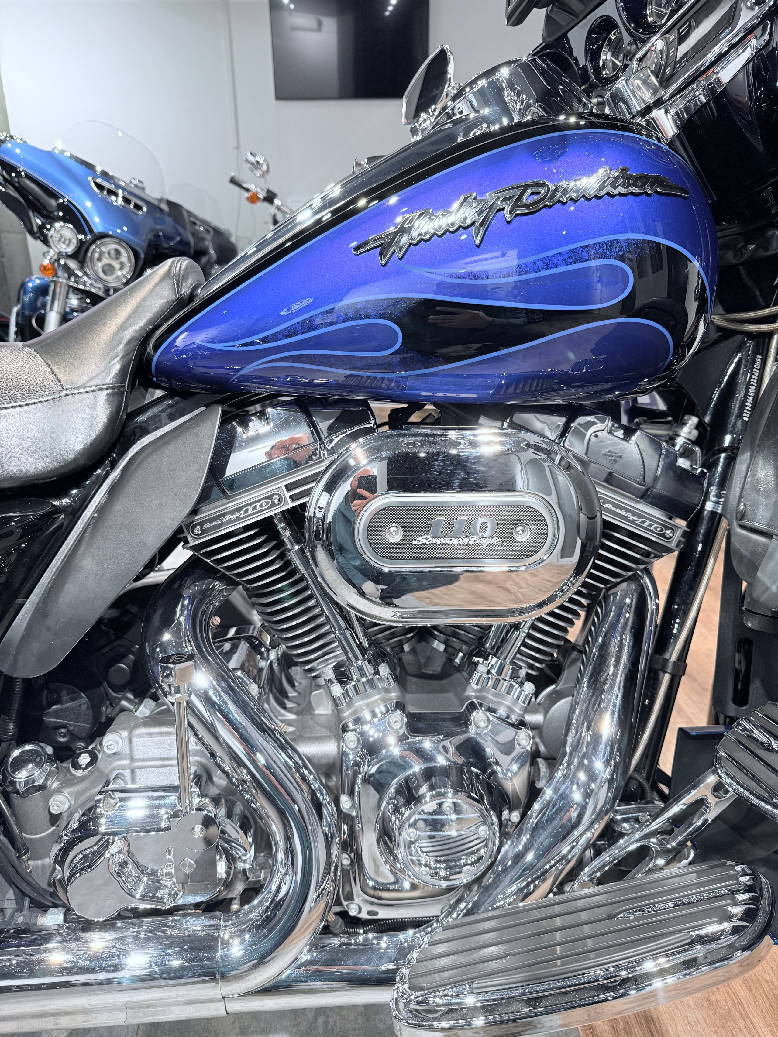 CVO Limited (Twilight Blue Candy). Hello Davidson, Москва. Только хорошие мотоциклы…