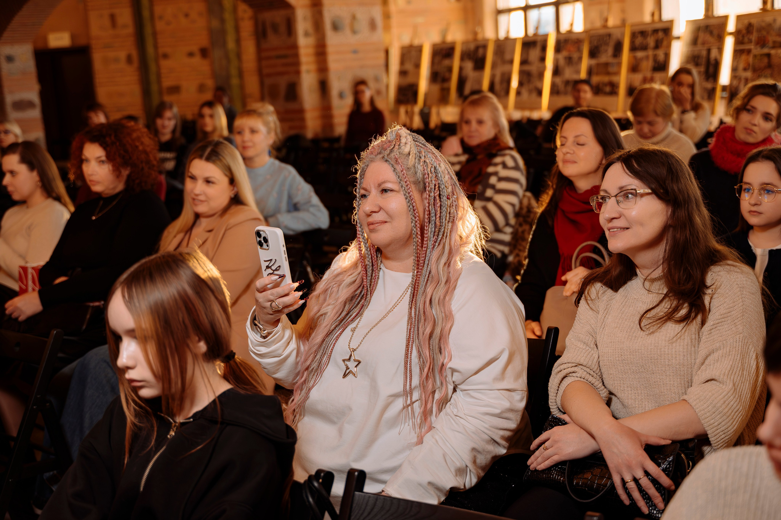 Репортажная съемка, съемка мероприятия, проект factor.by, финалист factor.by, Шамхал Хачатурян, Ибрагим Карасов, фактор бай, фотограф Ольга Шаповалова, съемка фанатов, минск, беларусь