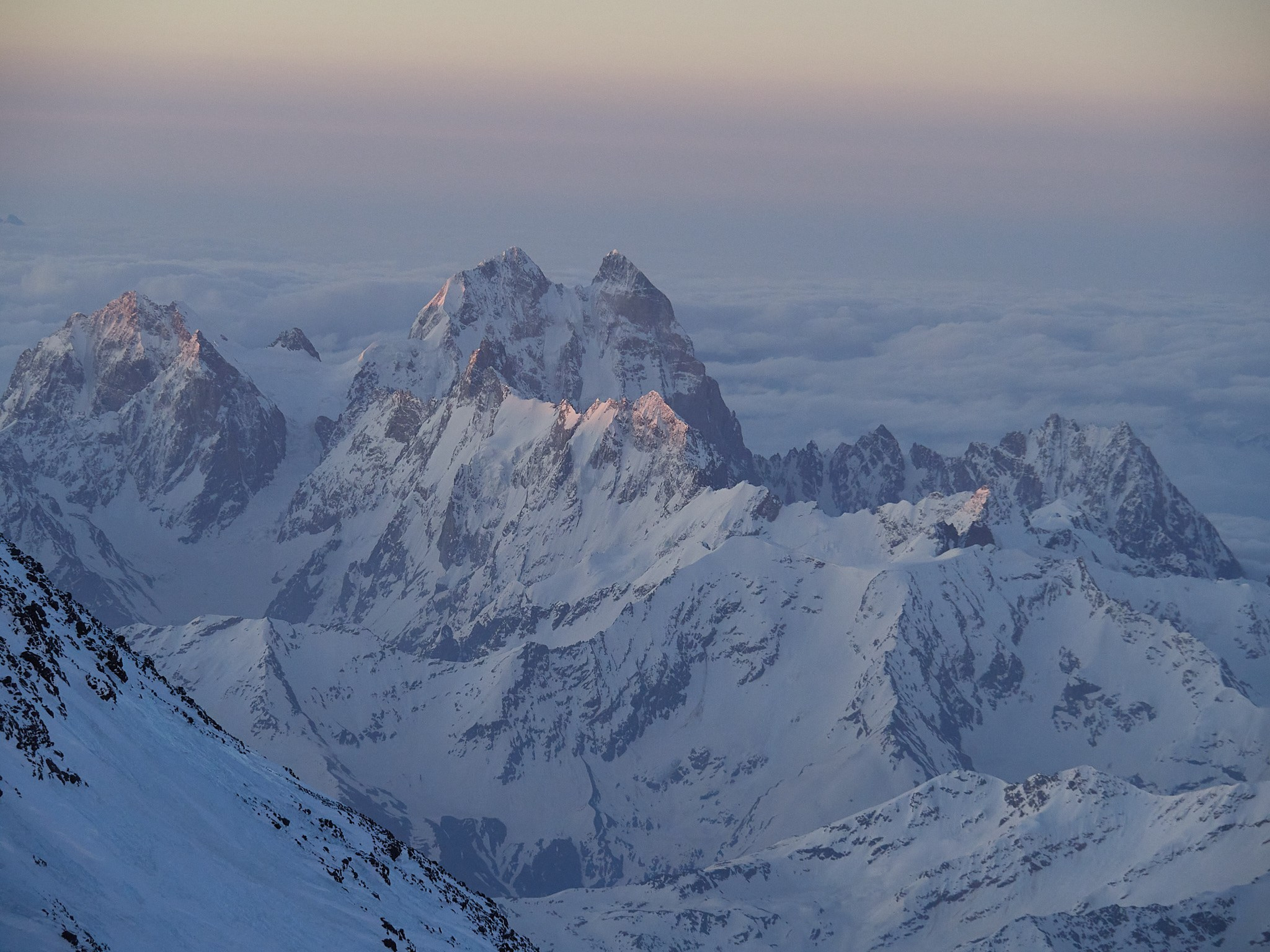 Горный, высотный Фотограф на Эльбрусе Георгий