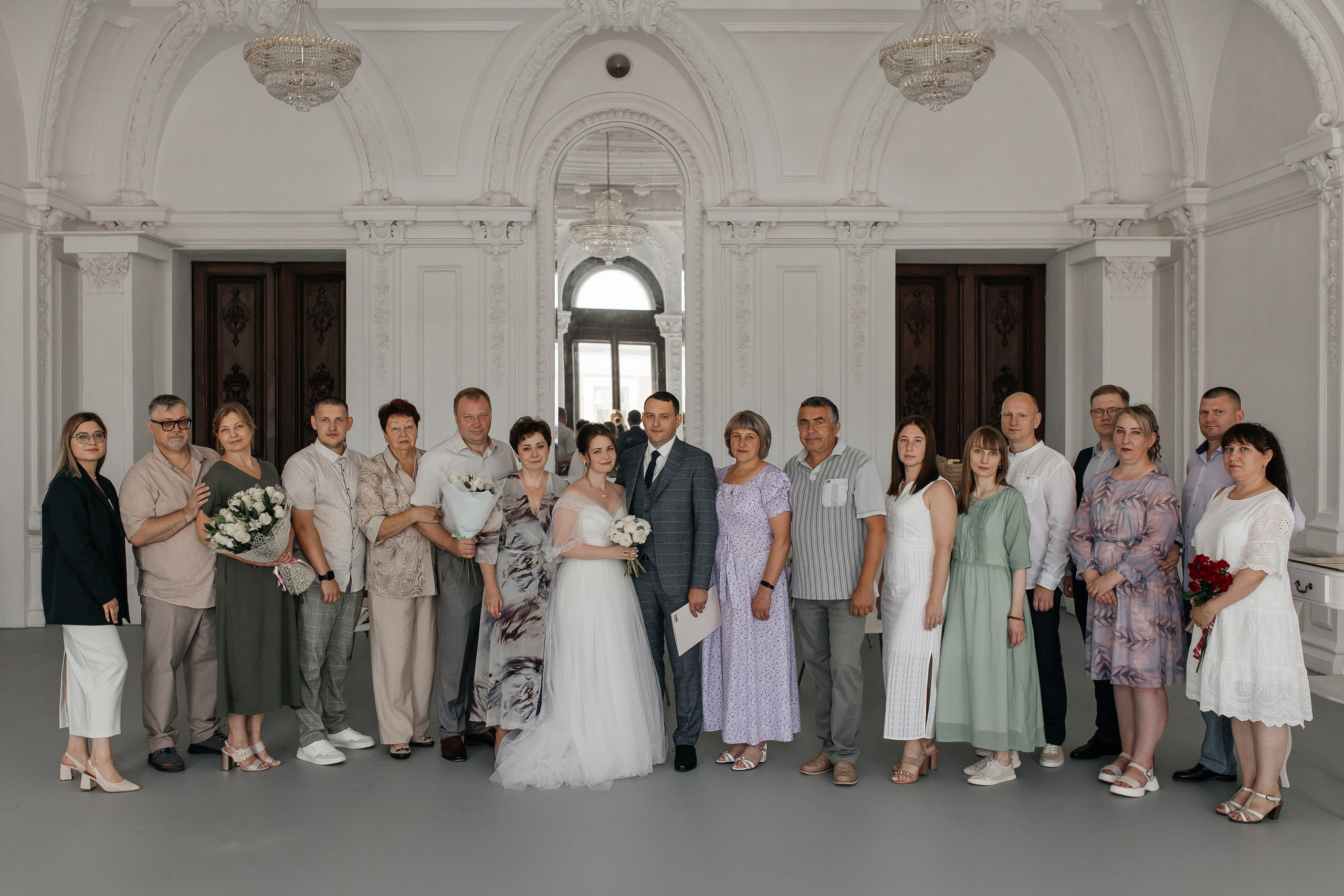 Свадебная фотосессия в Особняке Спиридонова. Свадебный фотограф в Москве Дарья Олендарёва