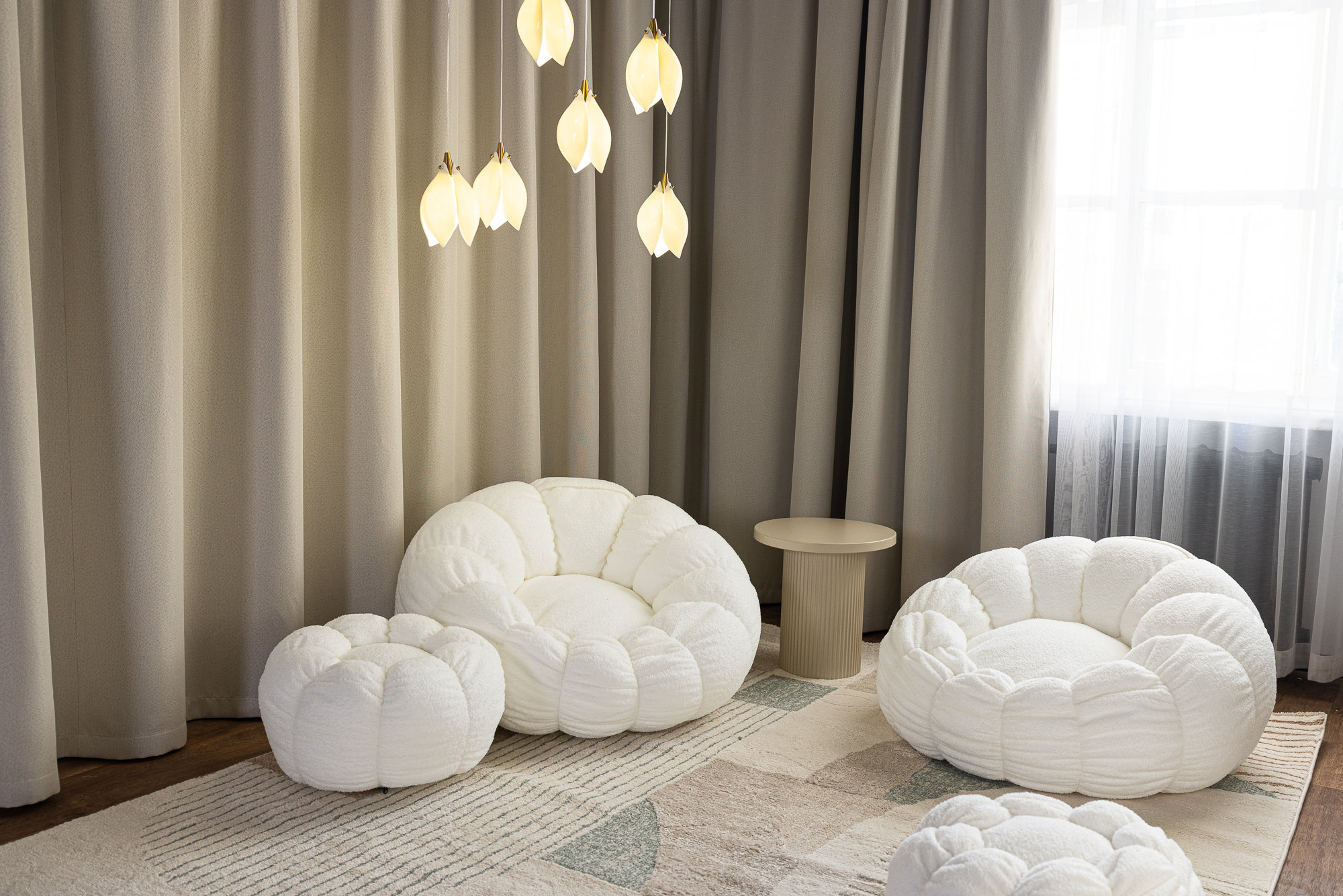 Photohub залы для съемки бизнес-контента. Фотограф в Минске Людмила Дутко