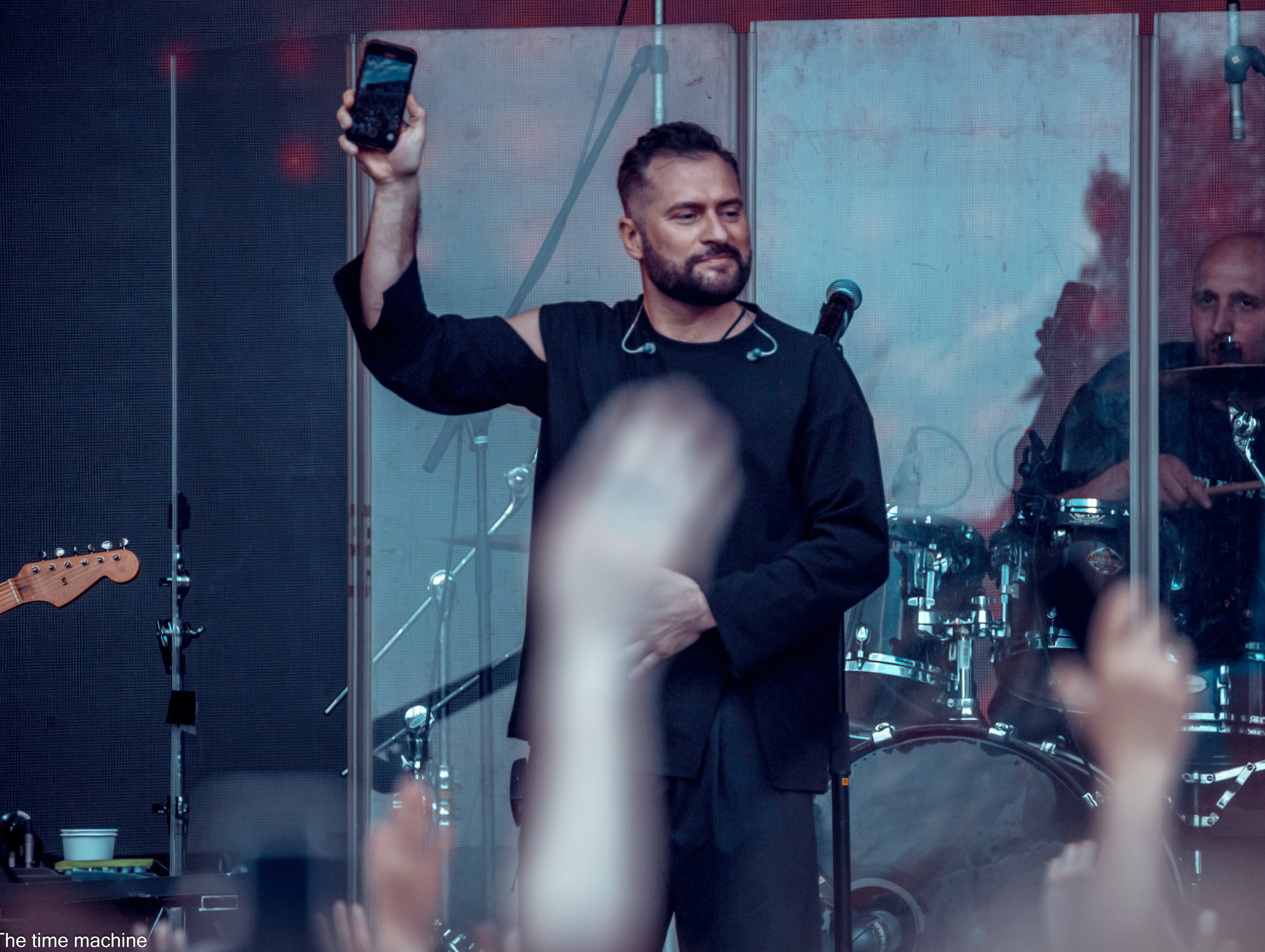 Концерт певца Ираклия Veer Mall 31.05.25. Фотограф для маркетплейсов Михаил Бове