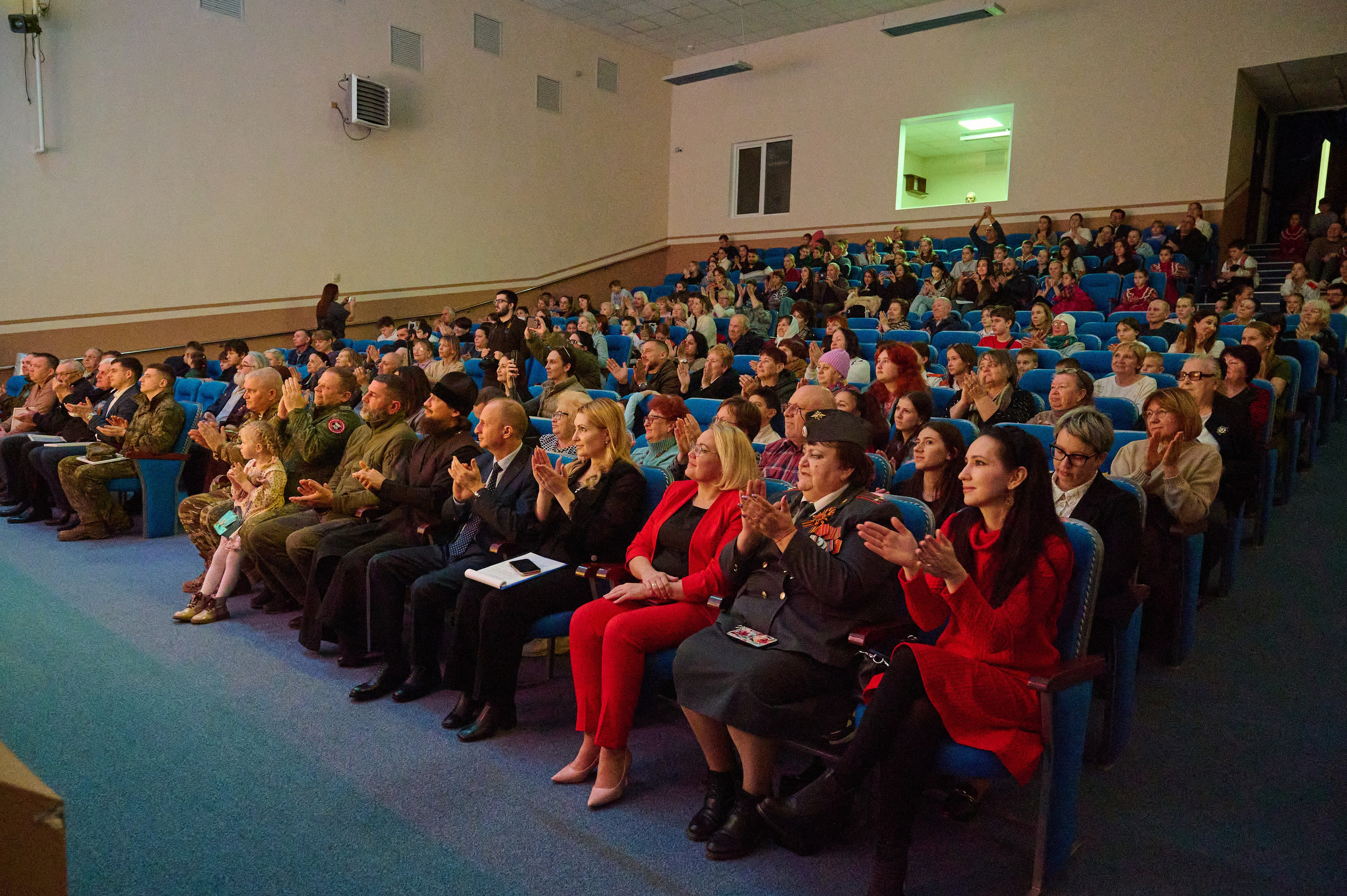 Дк Марьина Роща 23 февраля. Жизнь курорта Кабардинка в фотографиях