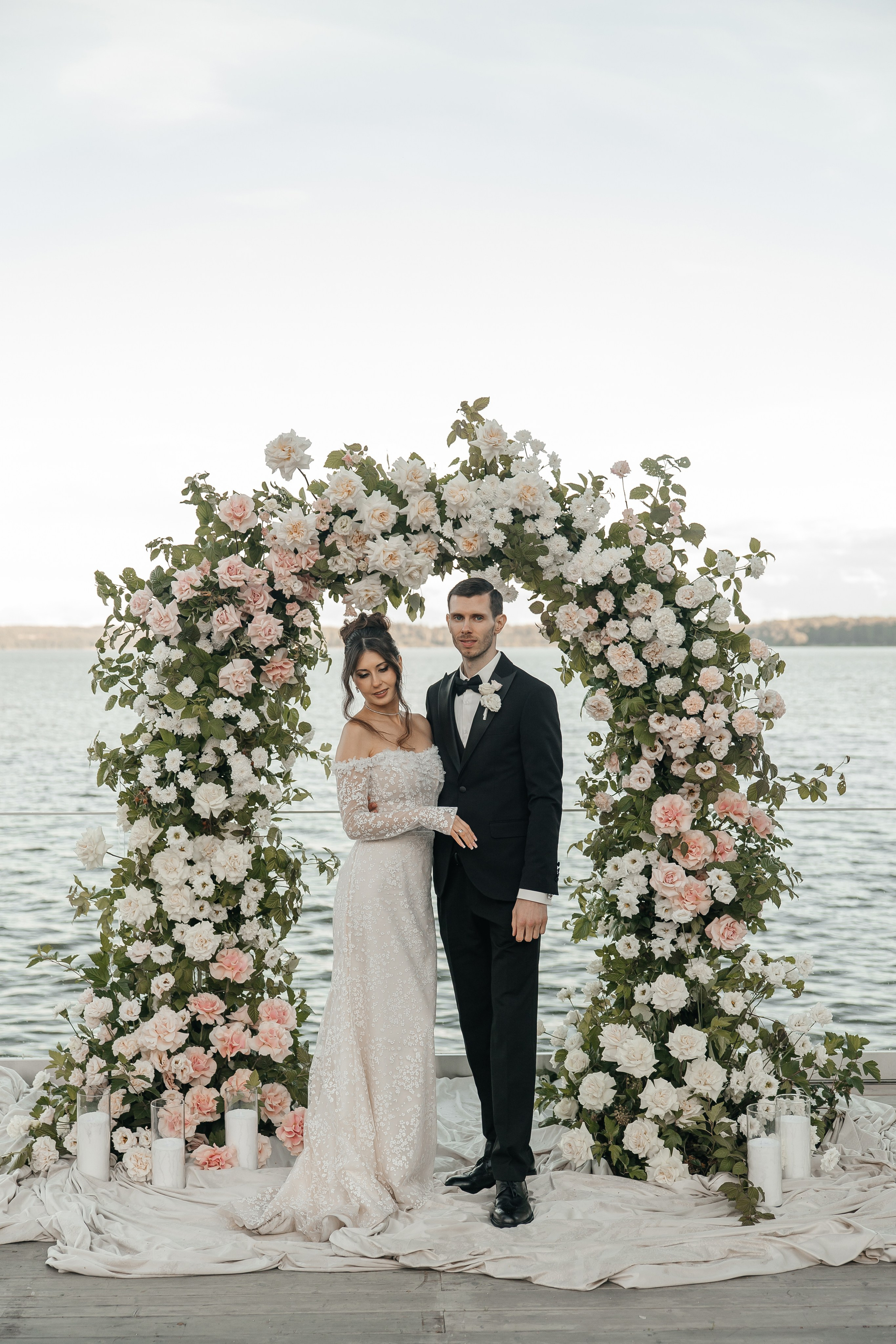 Выездная церемония на площадке THE SUN LAKE VERANDA на озере Сенеж Солнечногорск