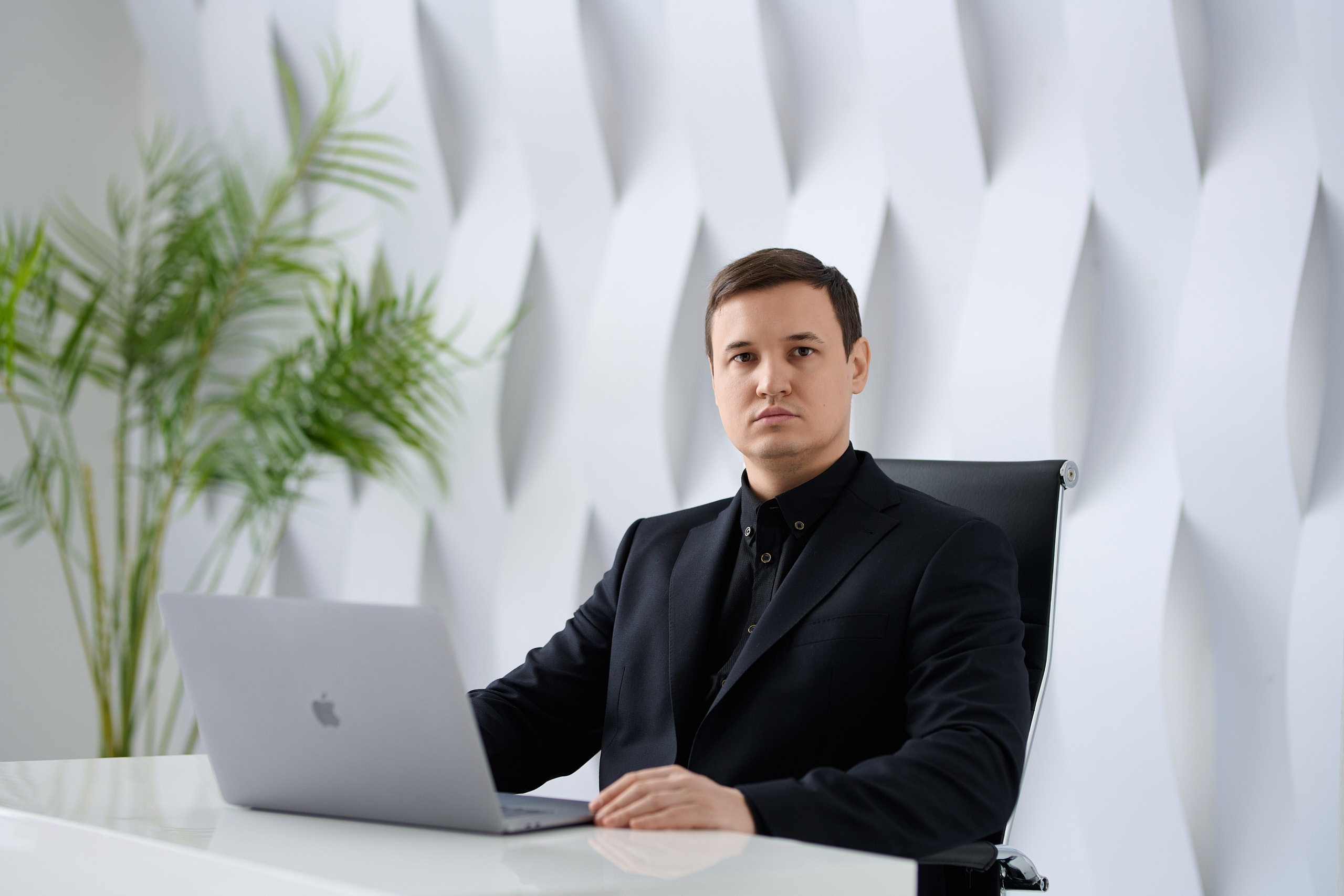 Студийный портрет. Флористическая, интерьерная и портретная съемка в Москве и Европе