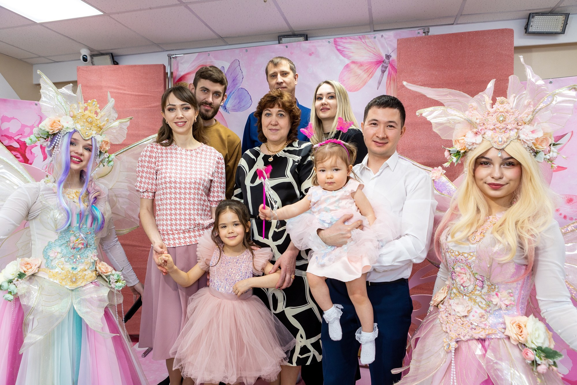 День Рождения Алисы в Меджик-рум. Фотограф в Оренбурге. Профессиональный фотограф