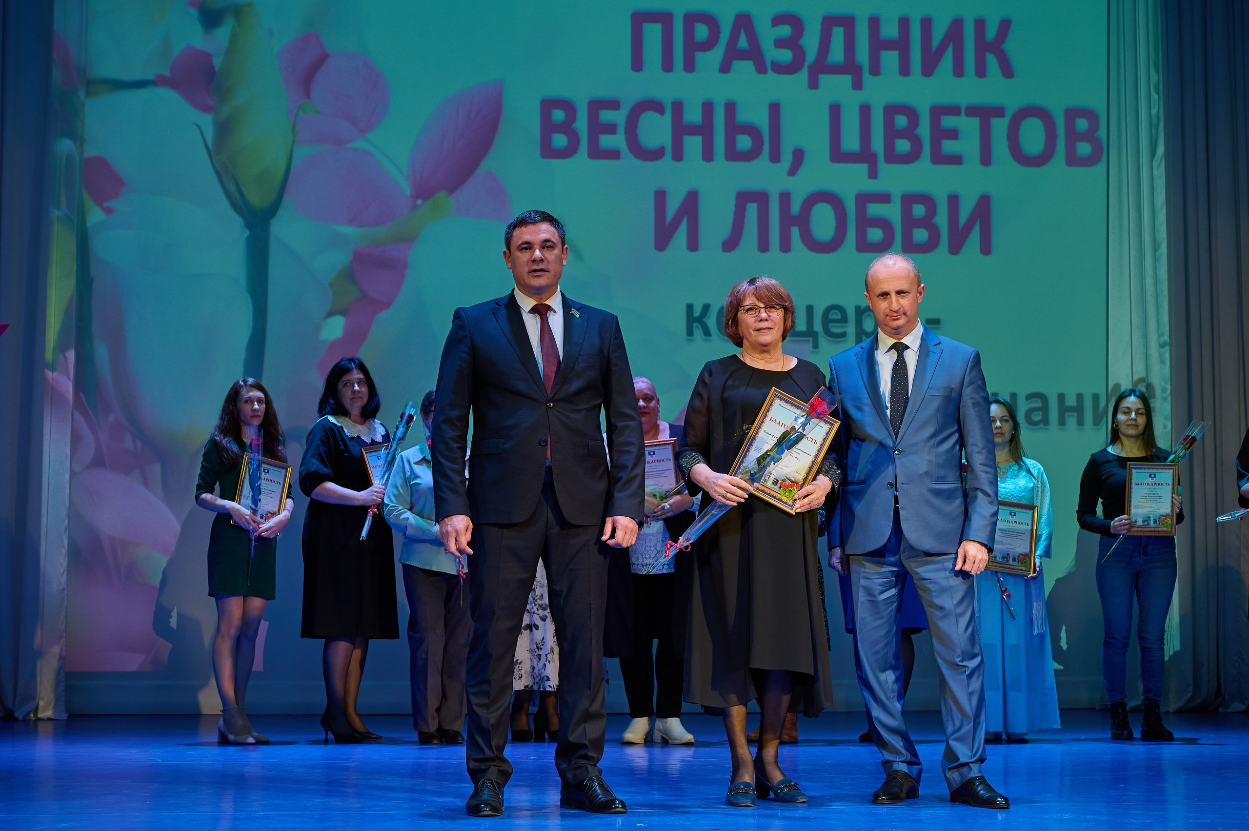 8 марта Марьина роща. Жизнь курорта Кабардинка в фотографиях