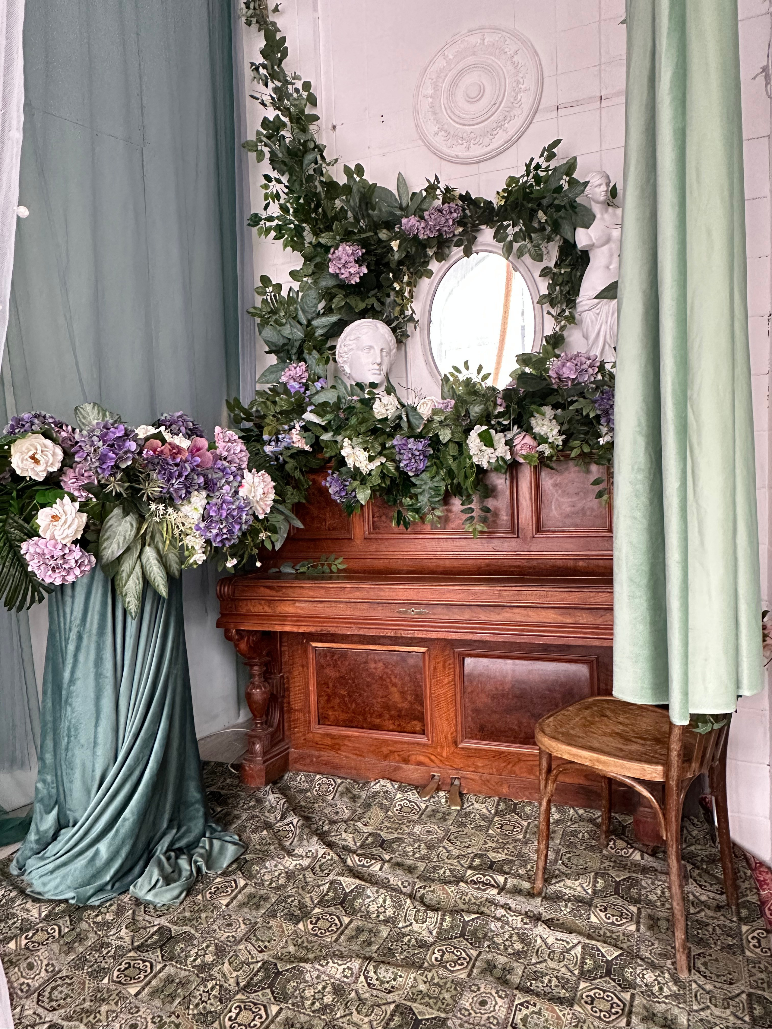 Нежная гортензия & Терпкое вино. Фотограф Красноярск