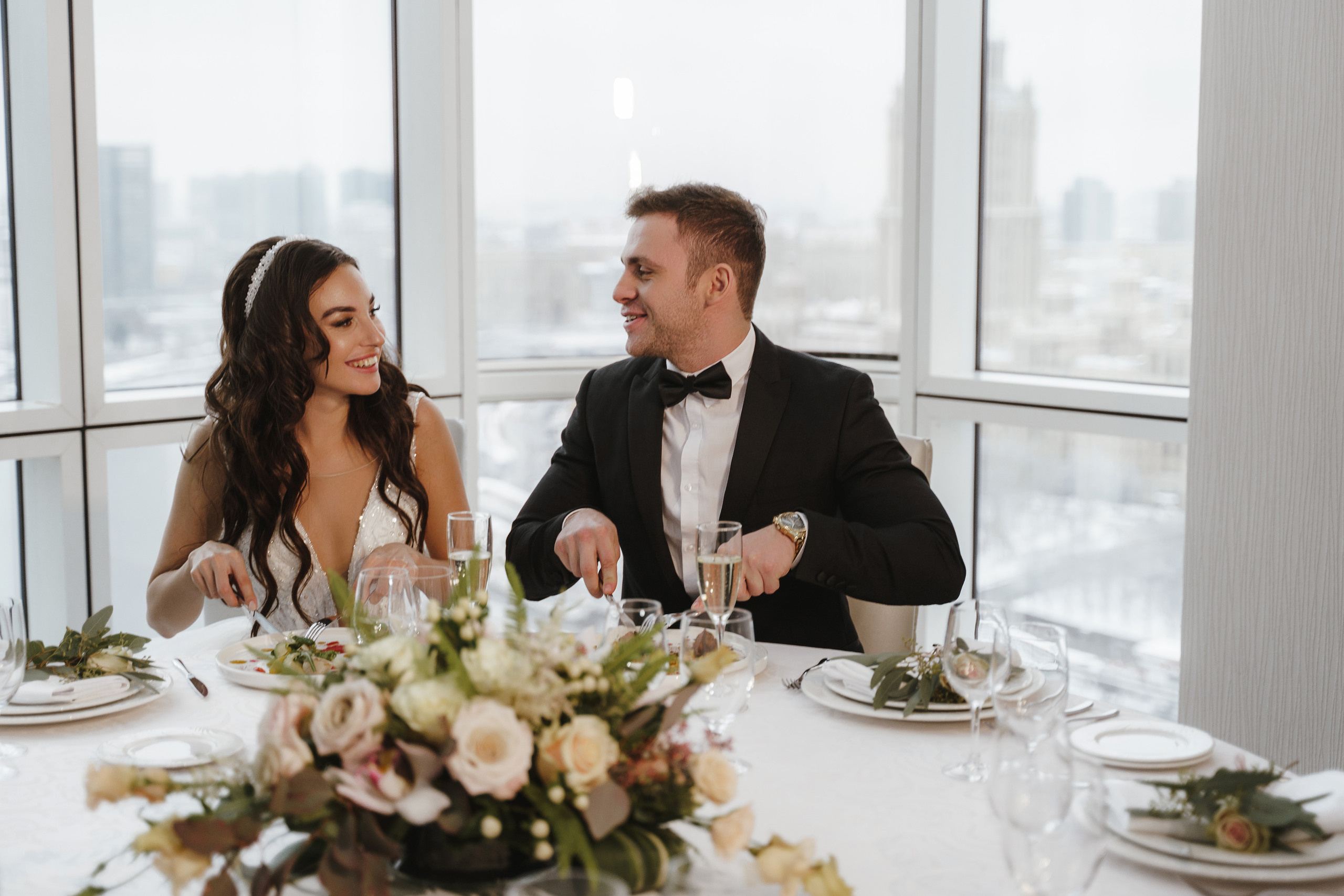 Свадебная фотосессия в гостинице Crown Plaza