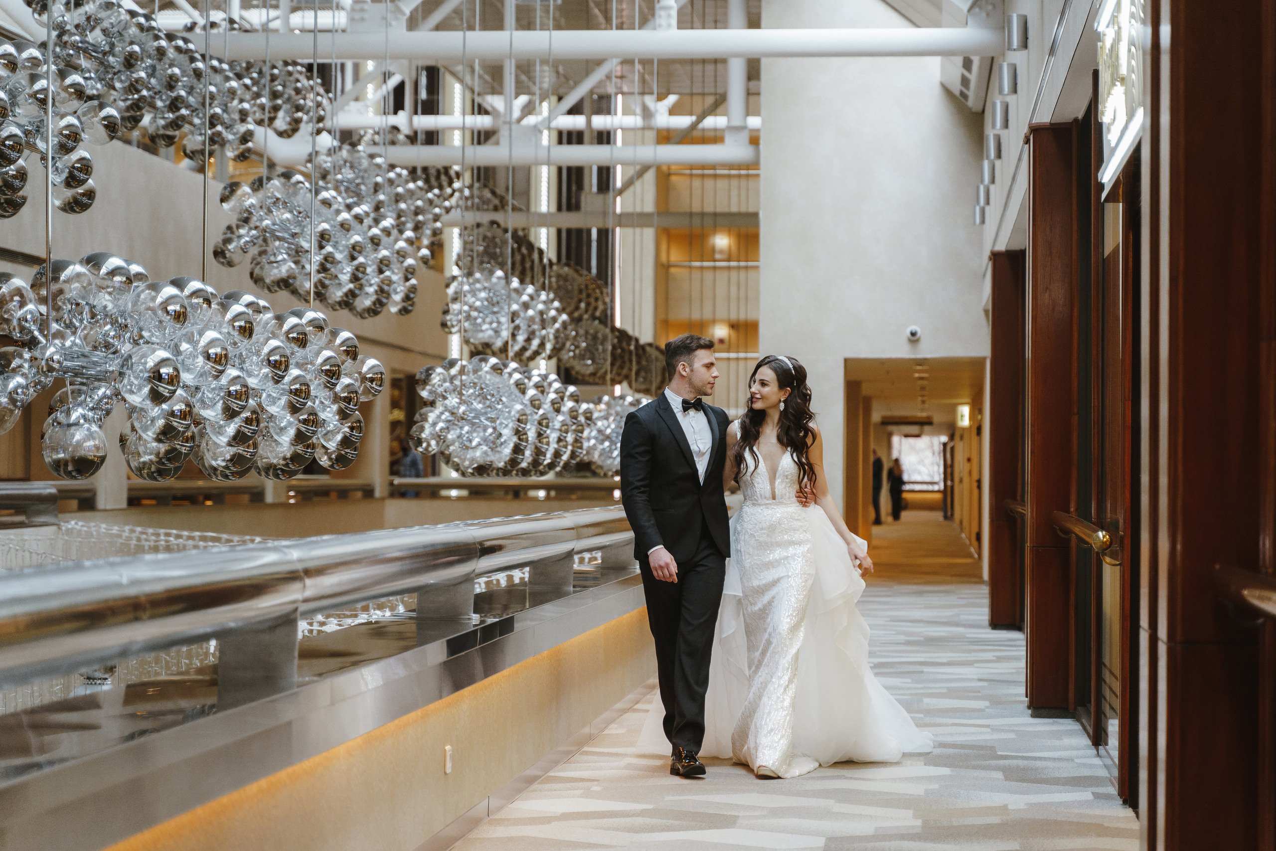 Свадебная фотосессия в гостинице Crown Plaza