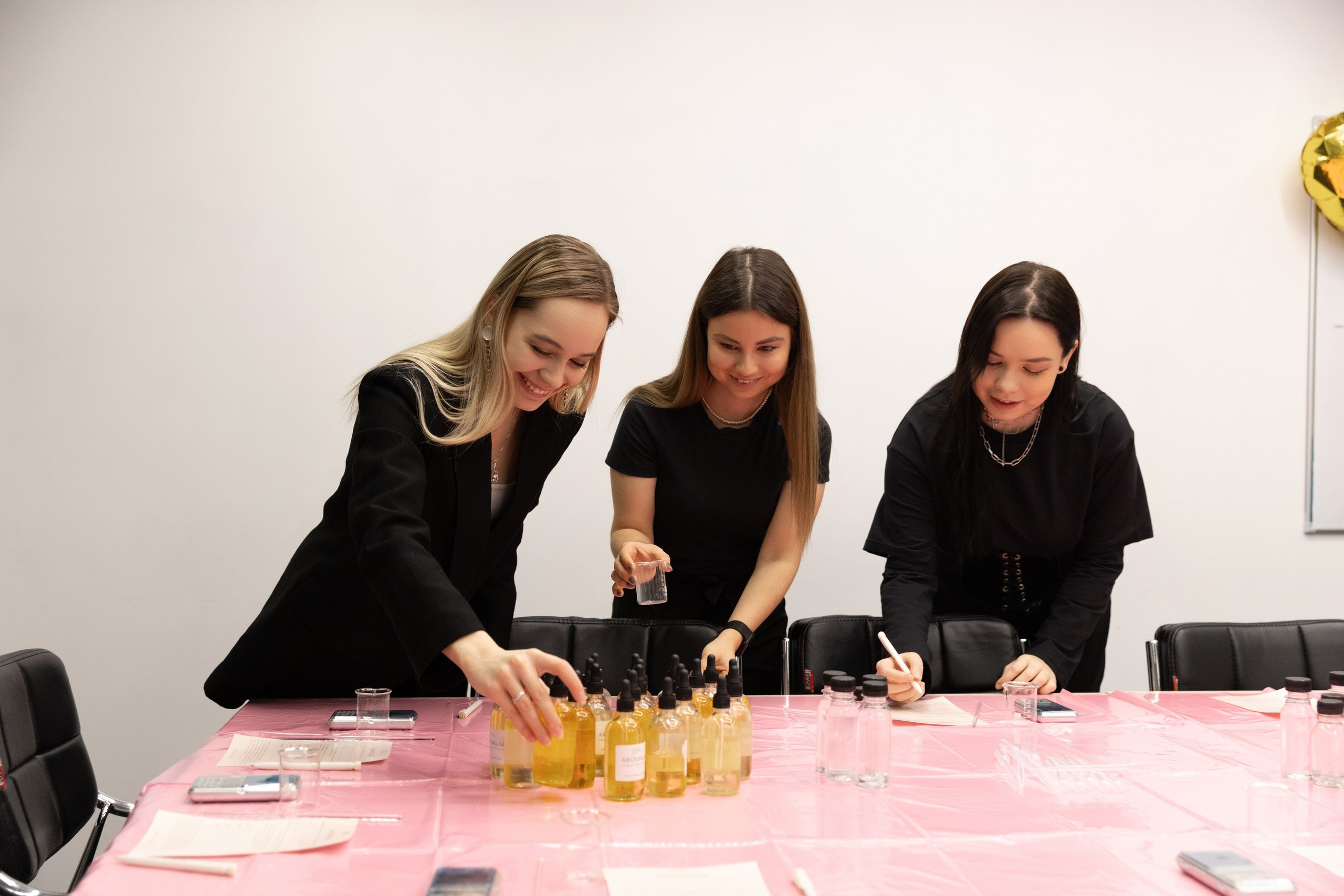 8 марта с АК БАРС Дом — мастер-класс и ароматный праздник от AROMALAGE