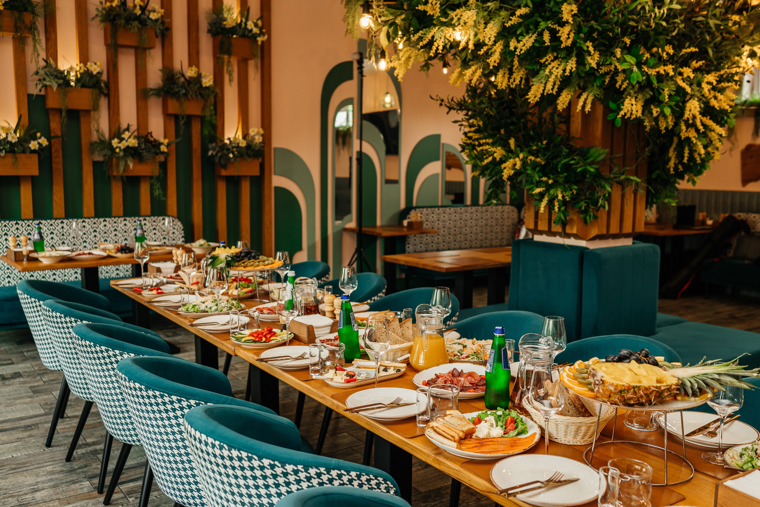 Вика и Артём. 24.04.2025. Фотограф в Каменске-Шахтинском Ольга Сагал