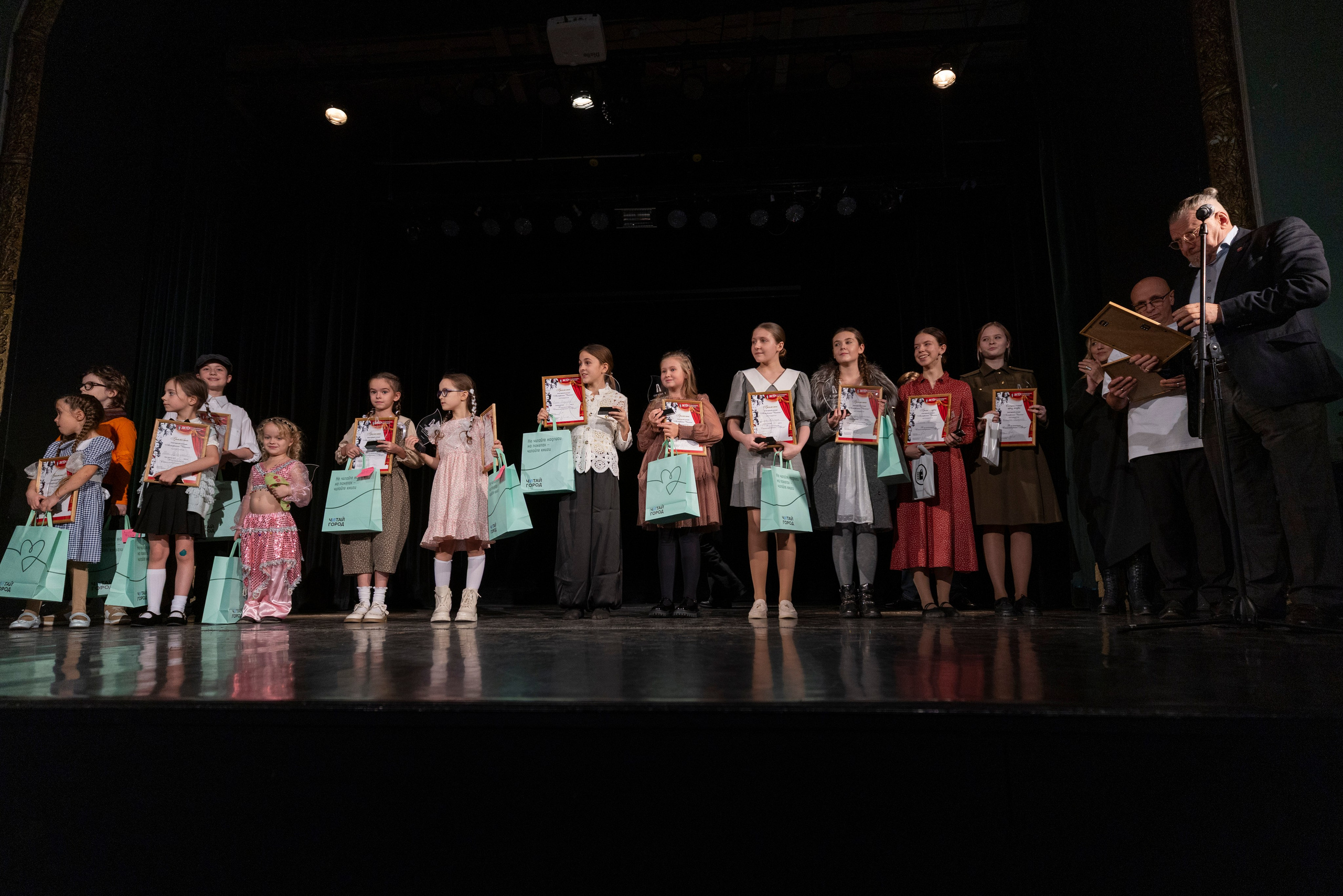 Актерские чтения. Фотограф Сергей Ловкий