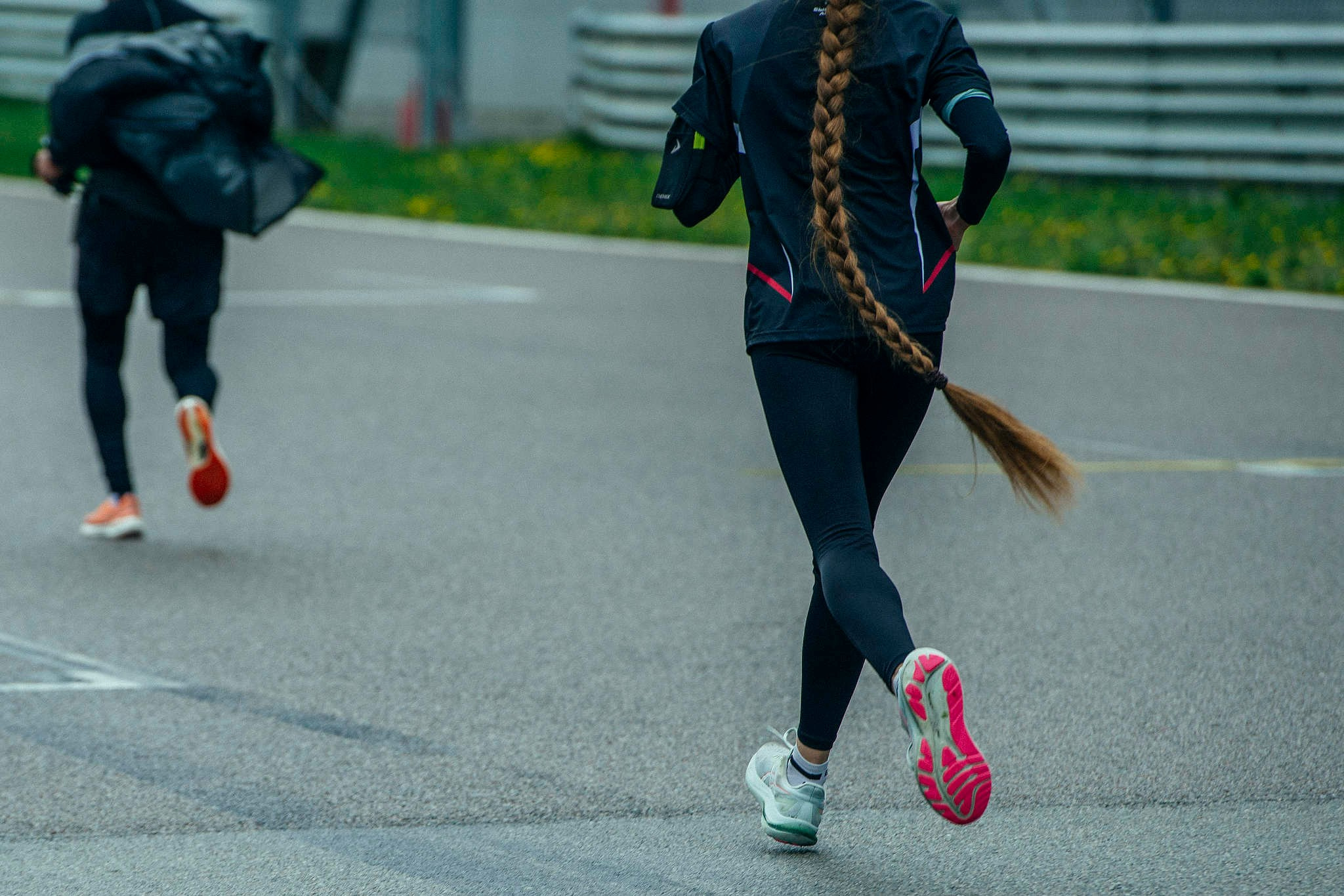 Съемка забега и марафона на RAY Сириус Автодром 2025. Фотограф Михаил Мордасов, Сочи. Мероприятия, портреты, спорт, репортаж