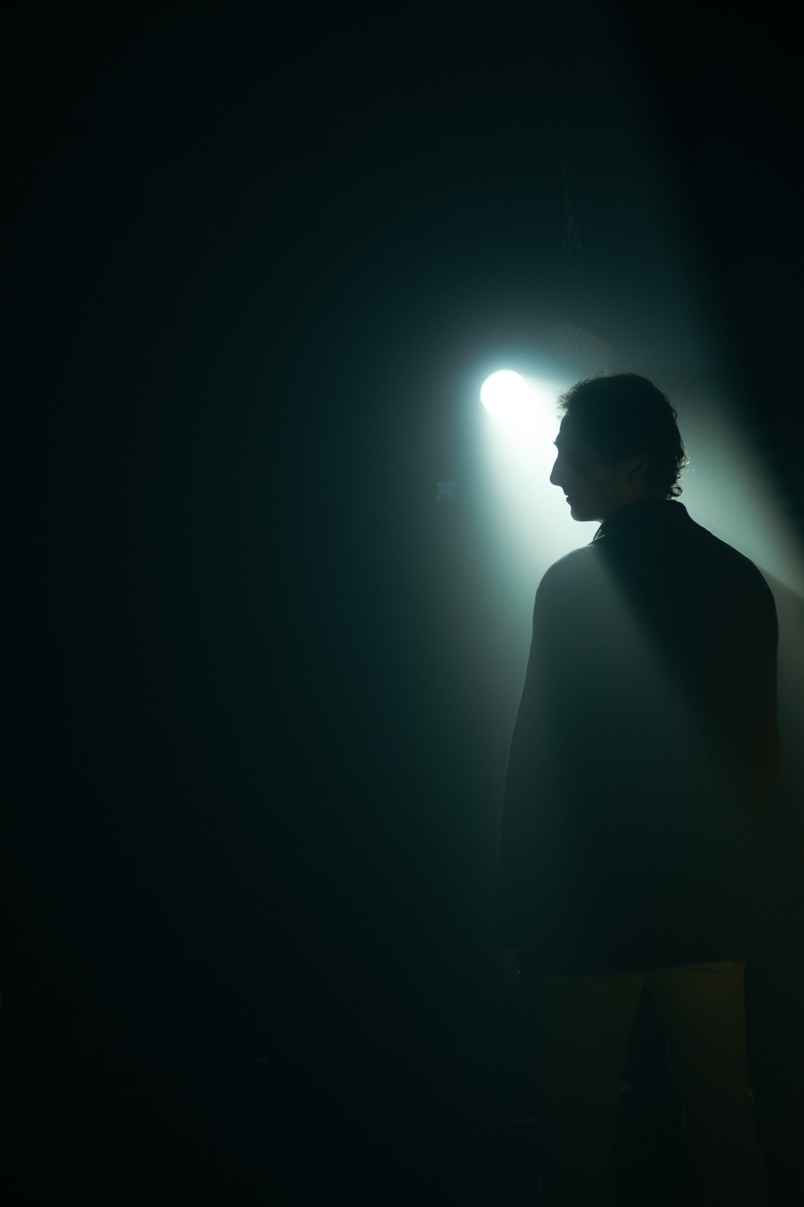 Деревянный макинтош. ДОНЕЦКИЙ НОВЫЙ ТЕАТР