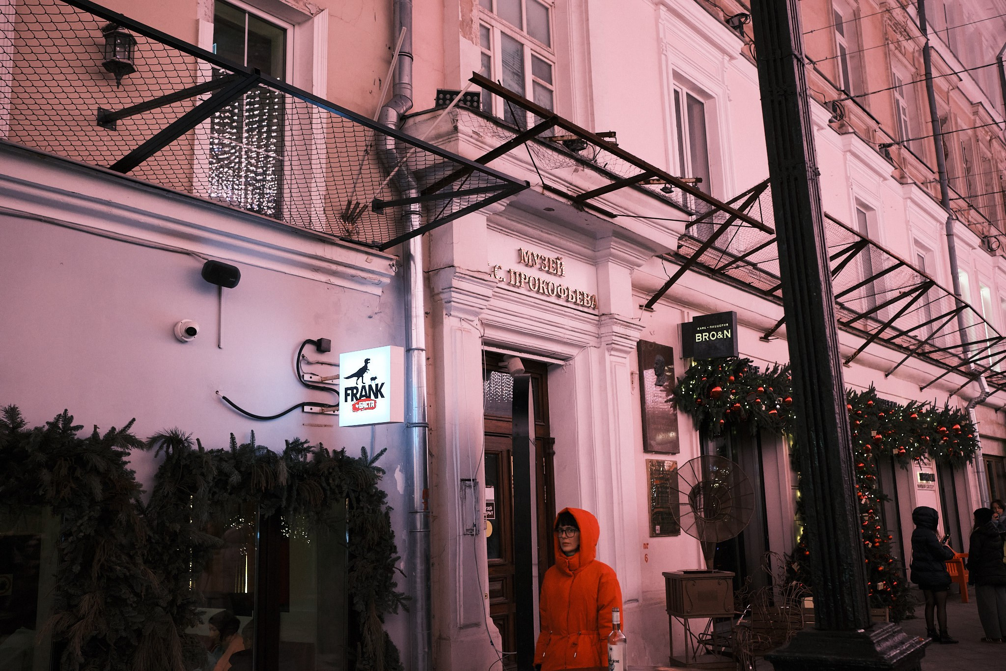 Москва без снега. Фотографъ Сергѣевъ. Поймать мгновеніе