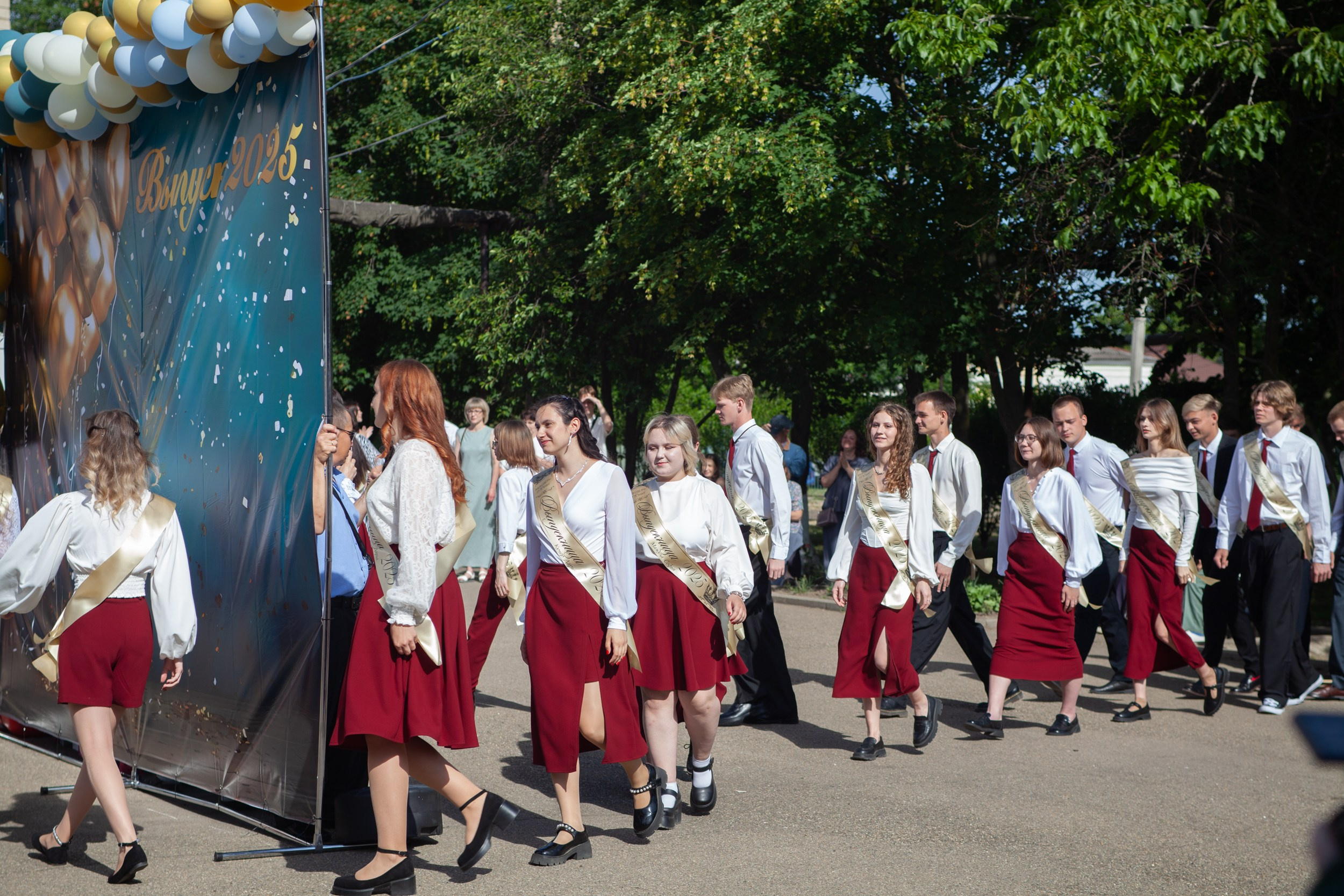 Последний звонок в Десяточке
