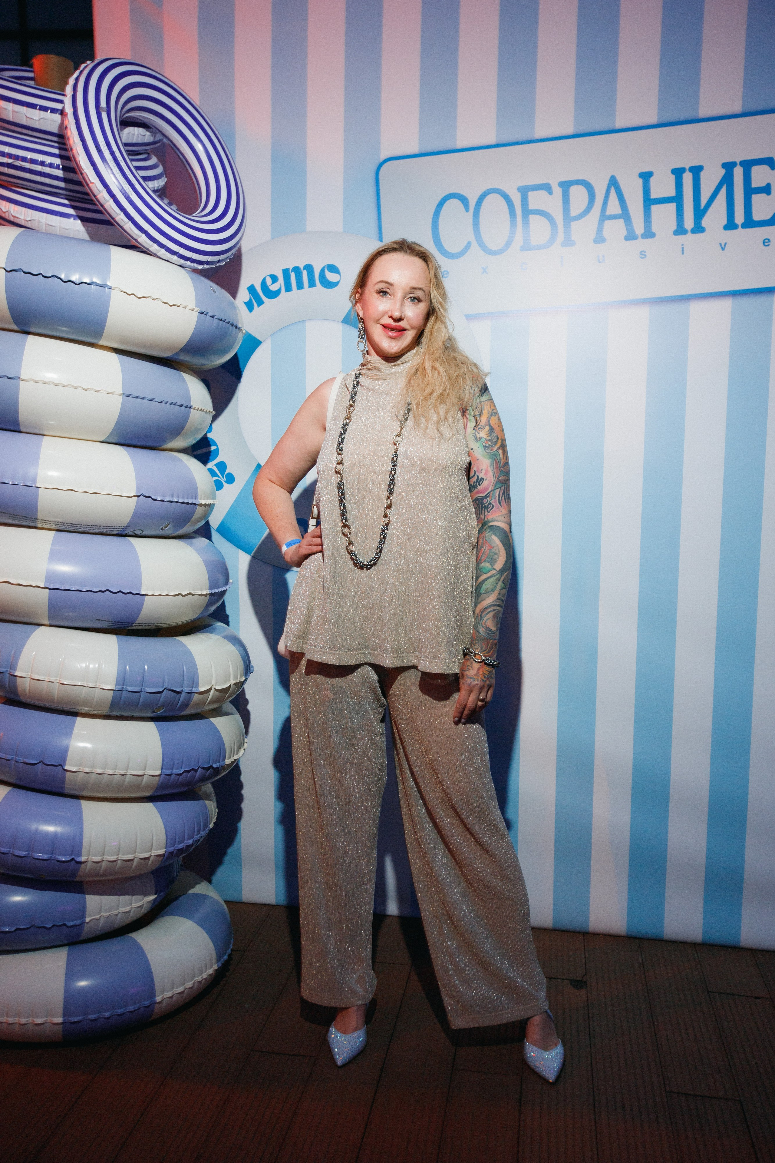 СОБРАНИЕ — ПРЕЗЕНТАЦИЯ НОВОГО НОМЕРА. СВОИ. ФОТООТЧЕТЫ-СОБЫТИЯ-МЕСТА