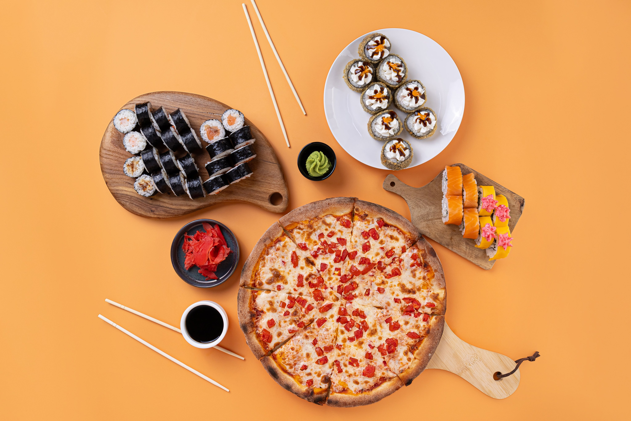 Фотосъемка пиццы и роллов для меню. Рекламный фуд фотограф и видеограф в Астане Алина Лысенко