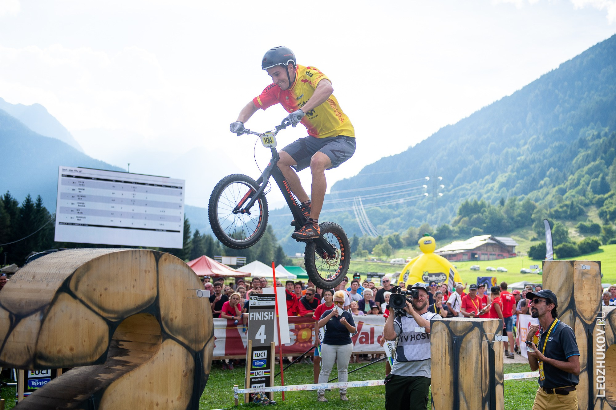UCI Trials World Championships 2016 — finals. Sports photographer Leonid Zhukov