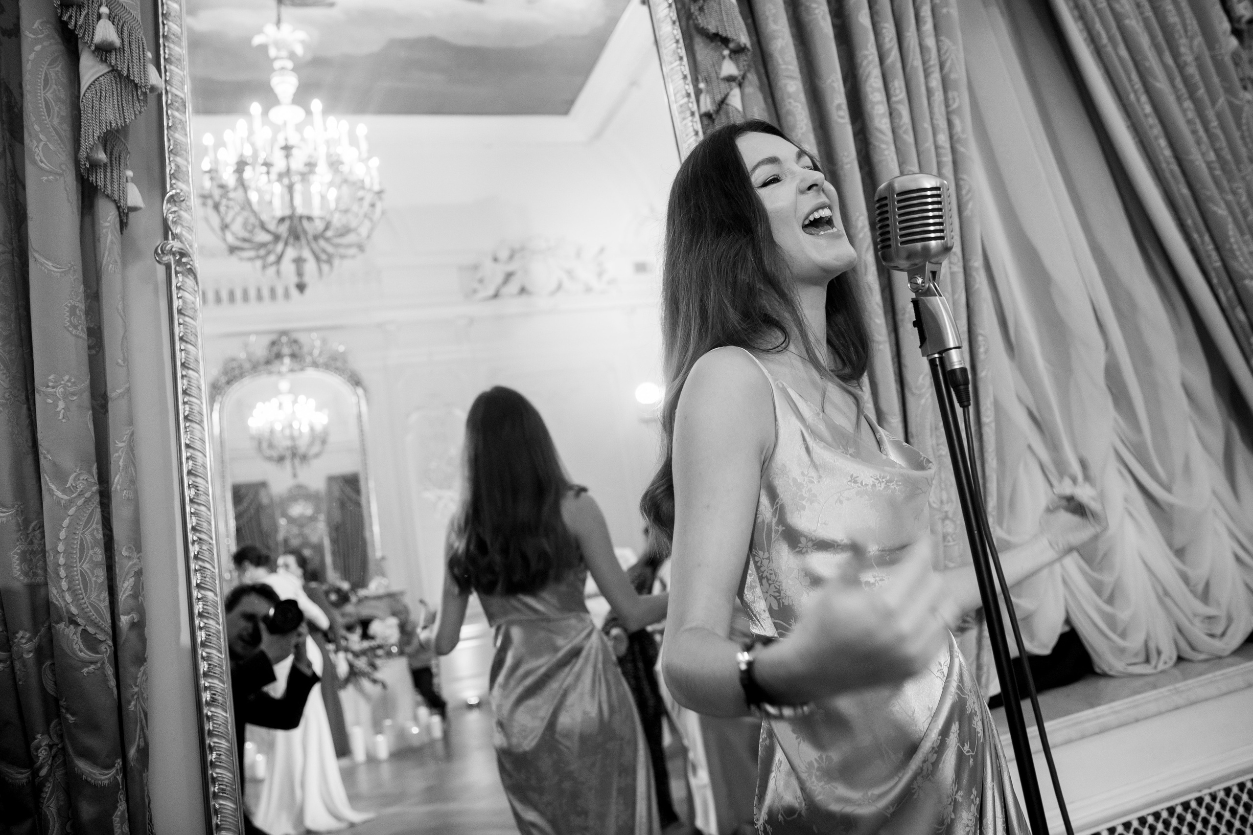 Свадебная фотосессия во Дворце Нарышкиных-Трубецких. Свадебный фотограф в Санкт-Петербурге Никита Кузякин