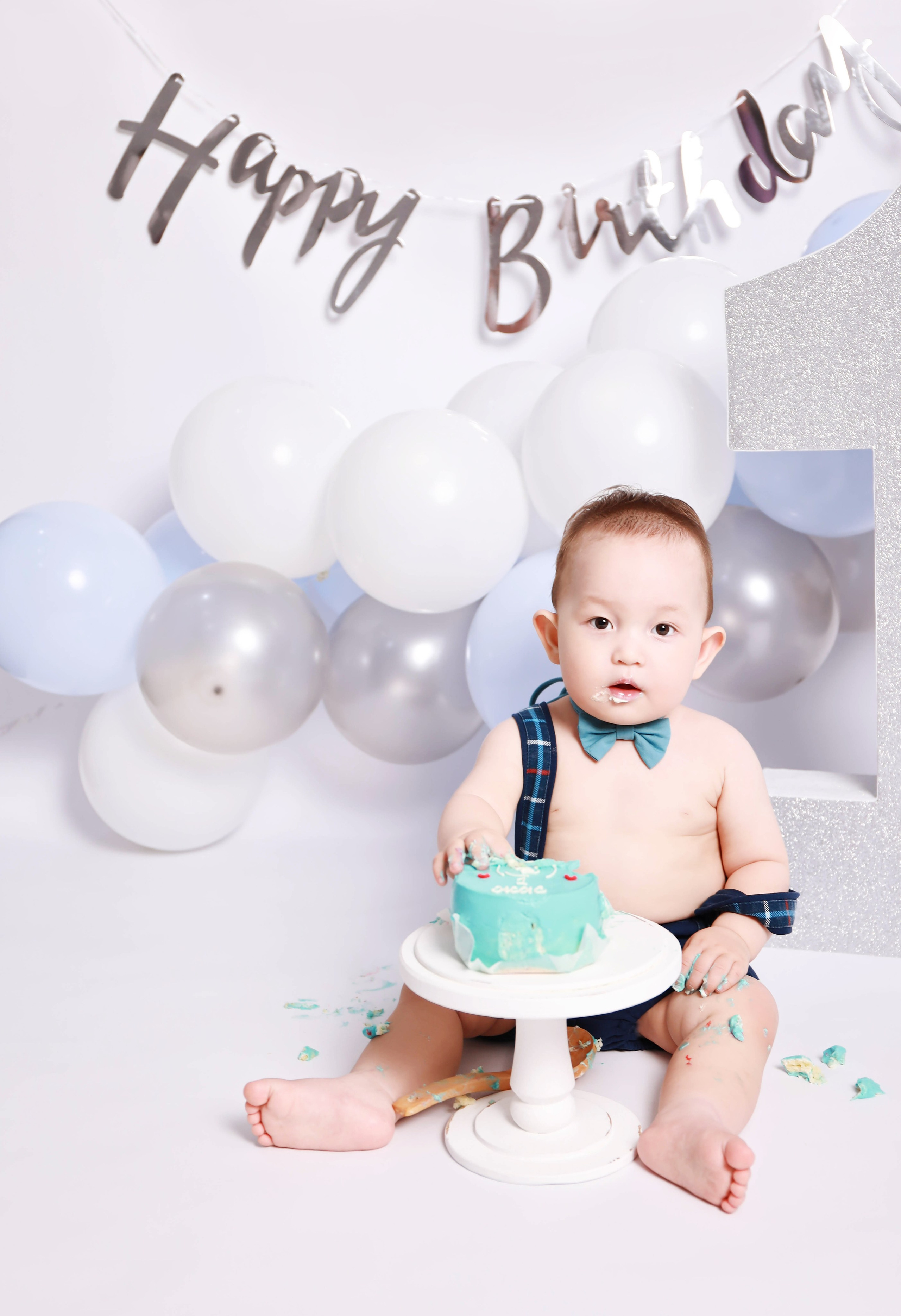 Годовасие. Фотограф беременности, новорожденных и детей до года в Астане