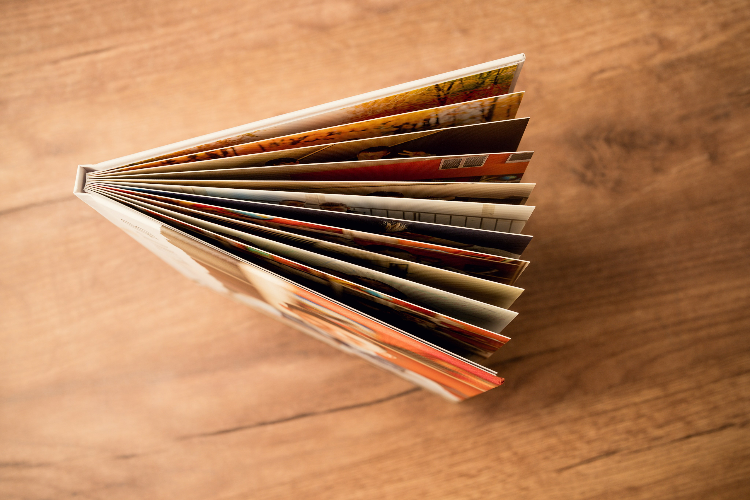 Школьная история (10 страниц). Современные выпускные альбомы. Мы делаем не просто альбомы, а стильные фотокниги