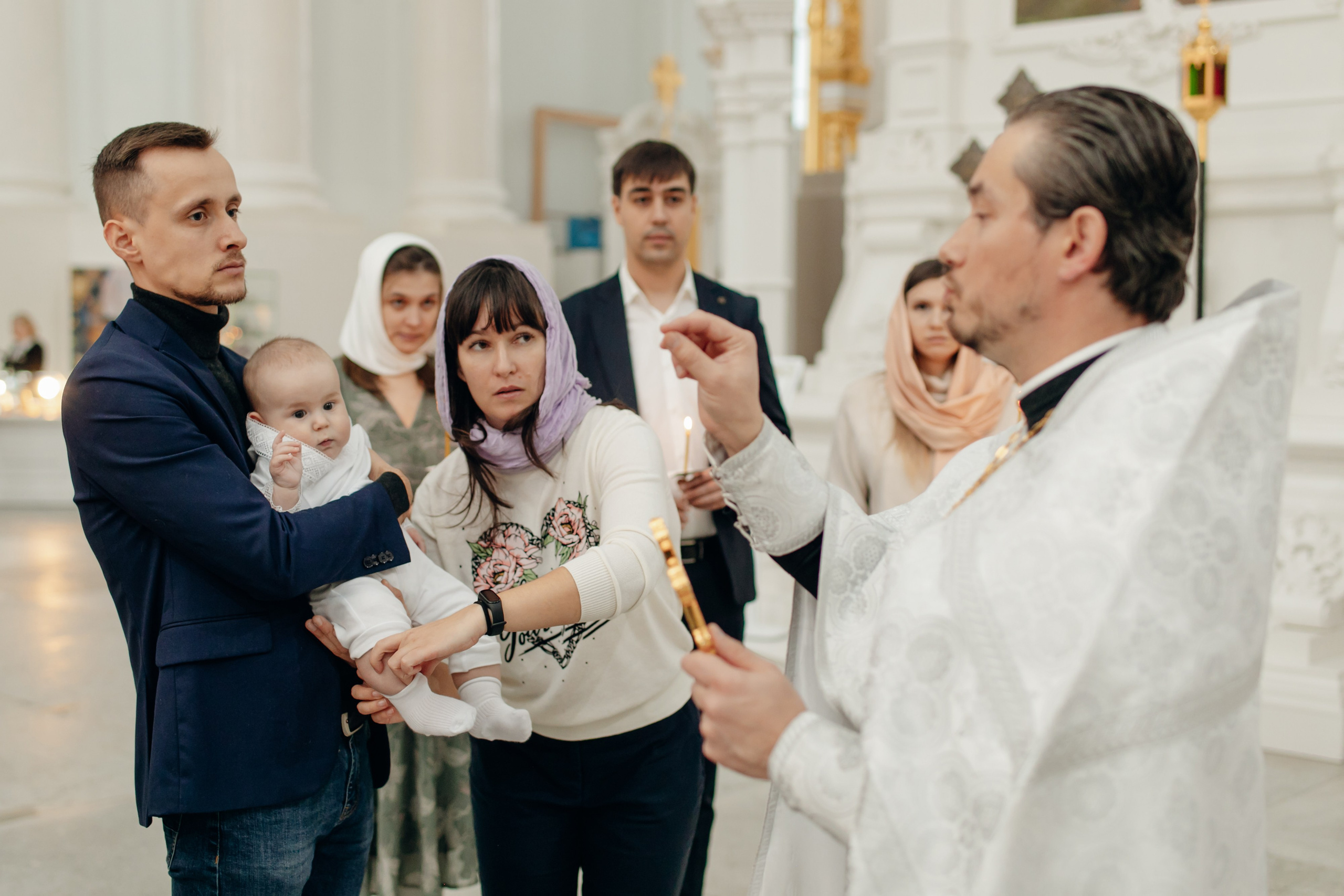 Крещение ребенка в Смольном соборе СПб. Фотограф крещение венчание в Петербурге! Помогает подобрать храм и посоветовал душевного батюшку в СПб