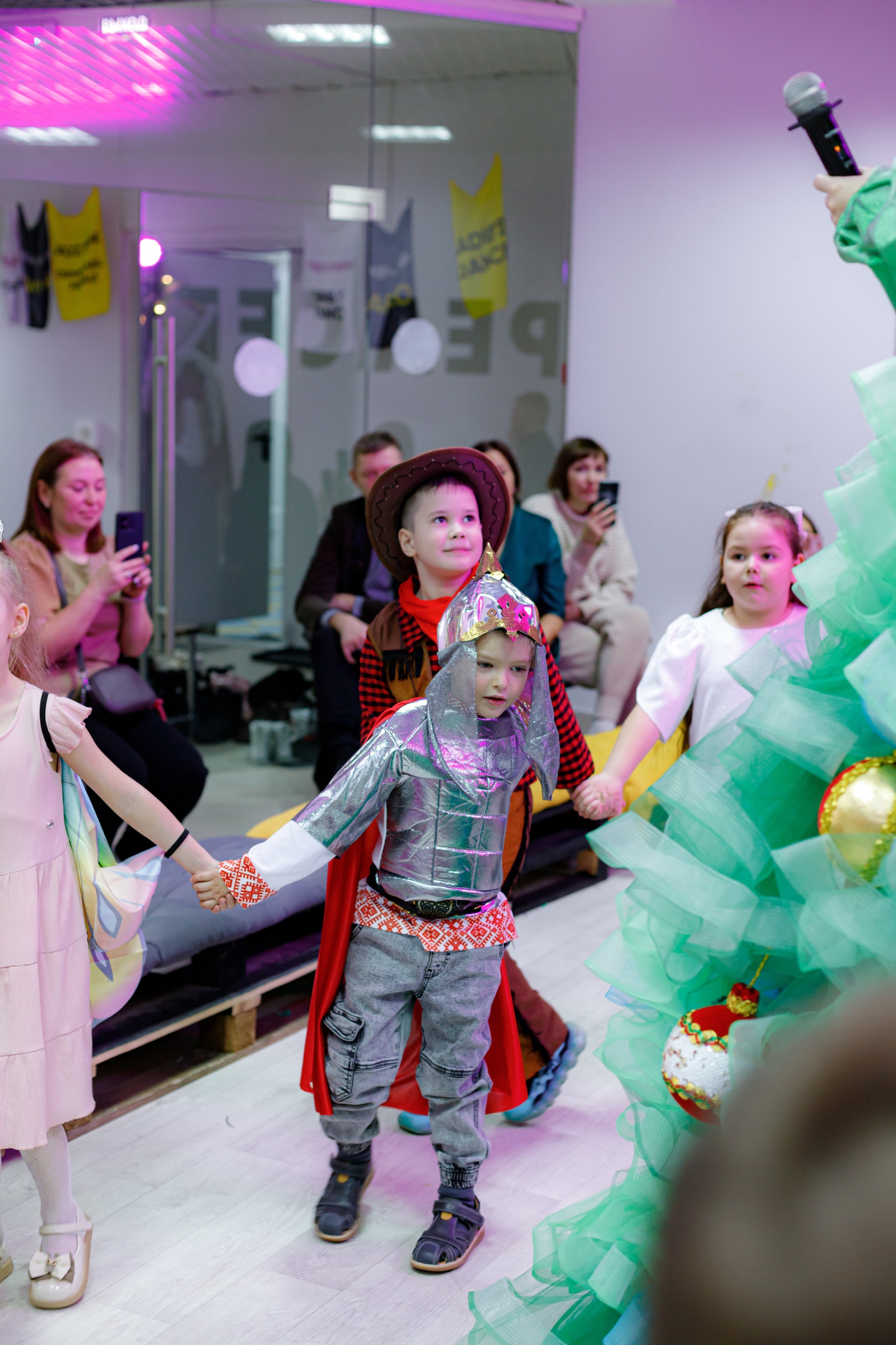 HAPPY NEW YEAR PART/5. Photokarish