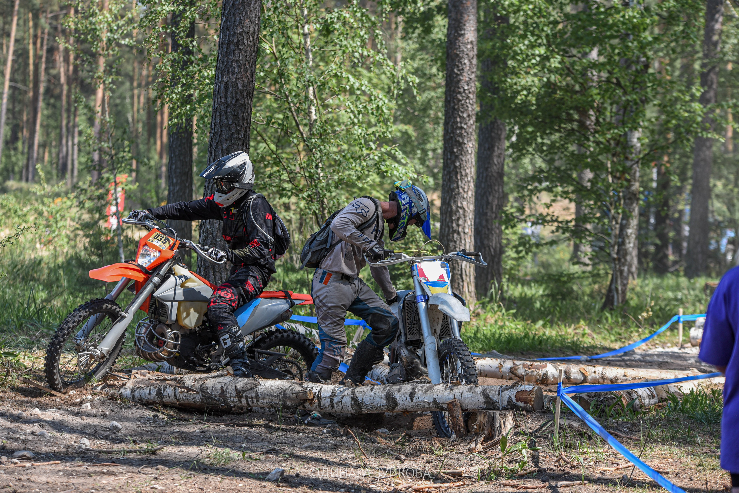 В поиске зацепа от ЭндуроБор. Мотофотограф в Нижнем Новгороде Динара Зуйкова
