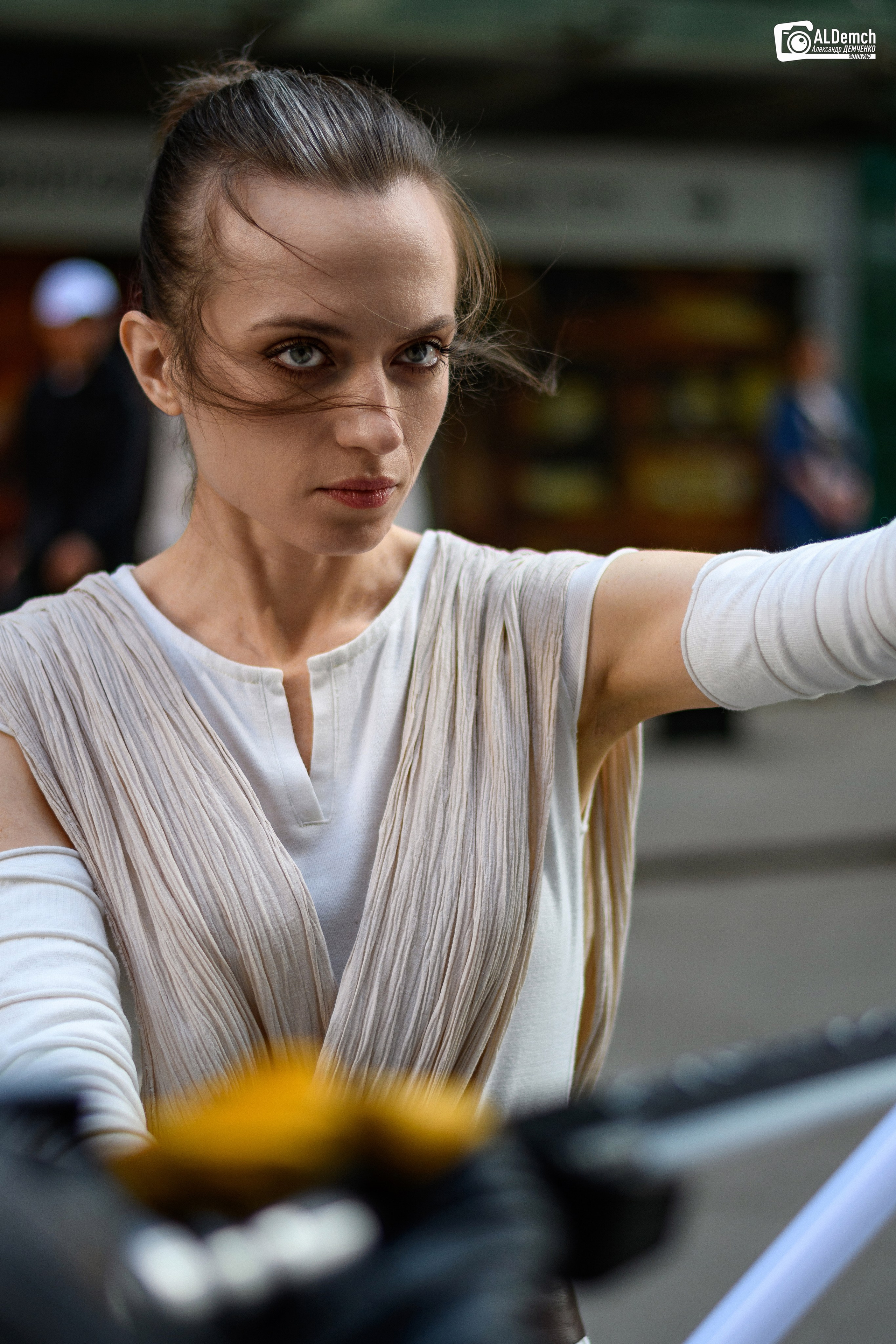 Рей против Мандалорца по звёздным войнам косплей фотосессия