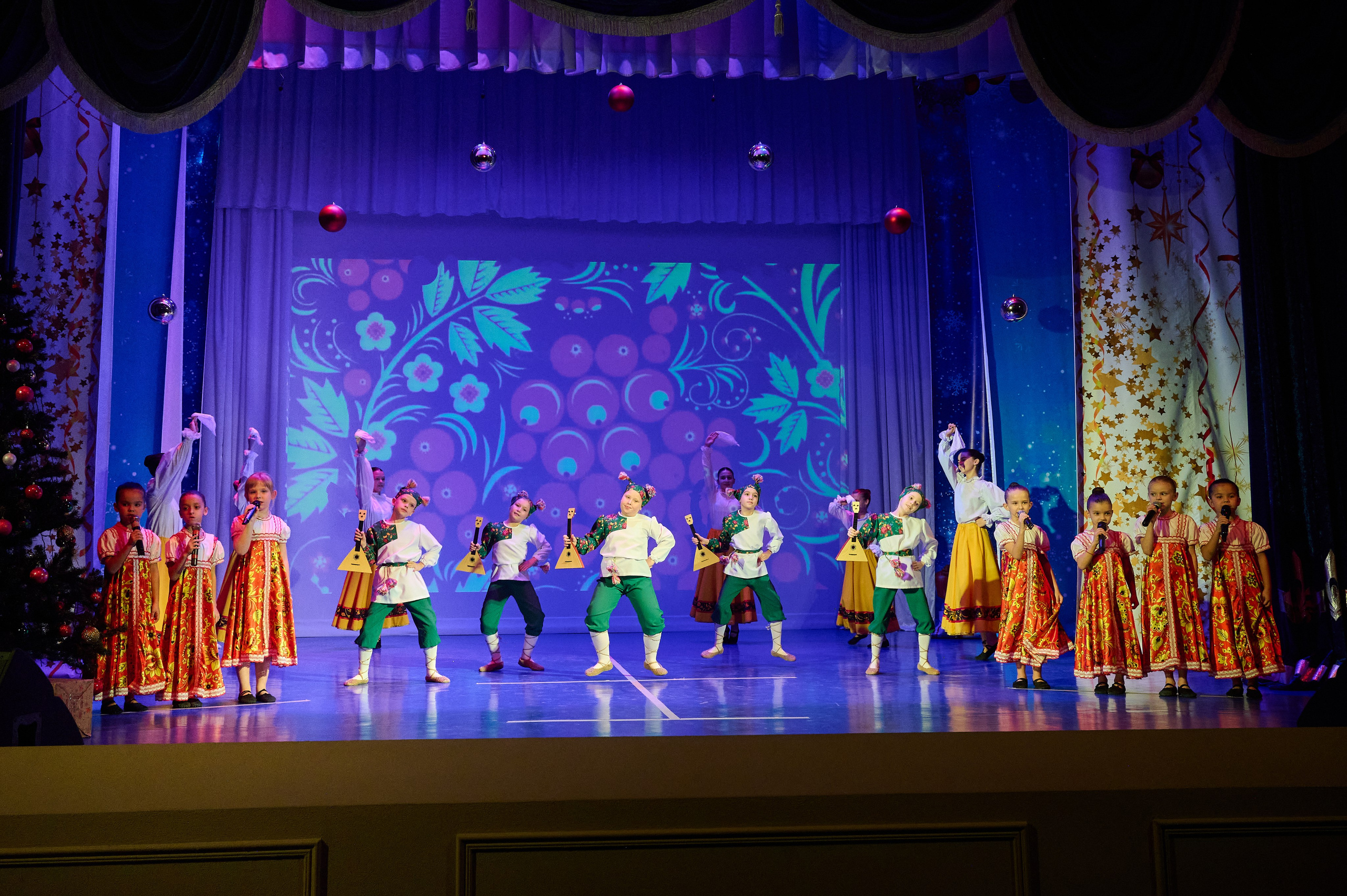 Коцерт НГ В ДК Марьина Роща. Жизнь курорта Кабардинка в фотографиях