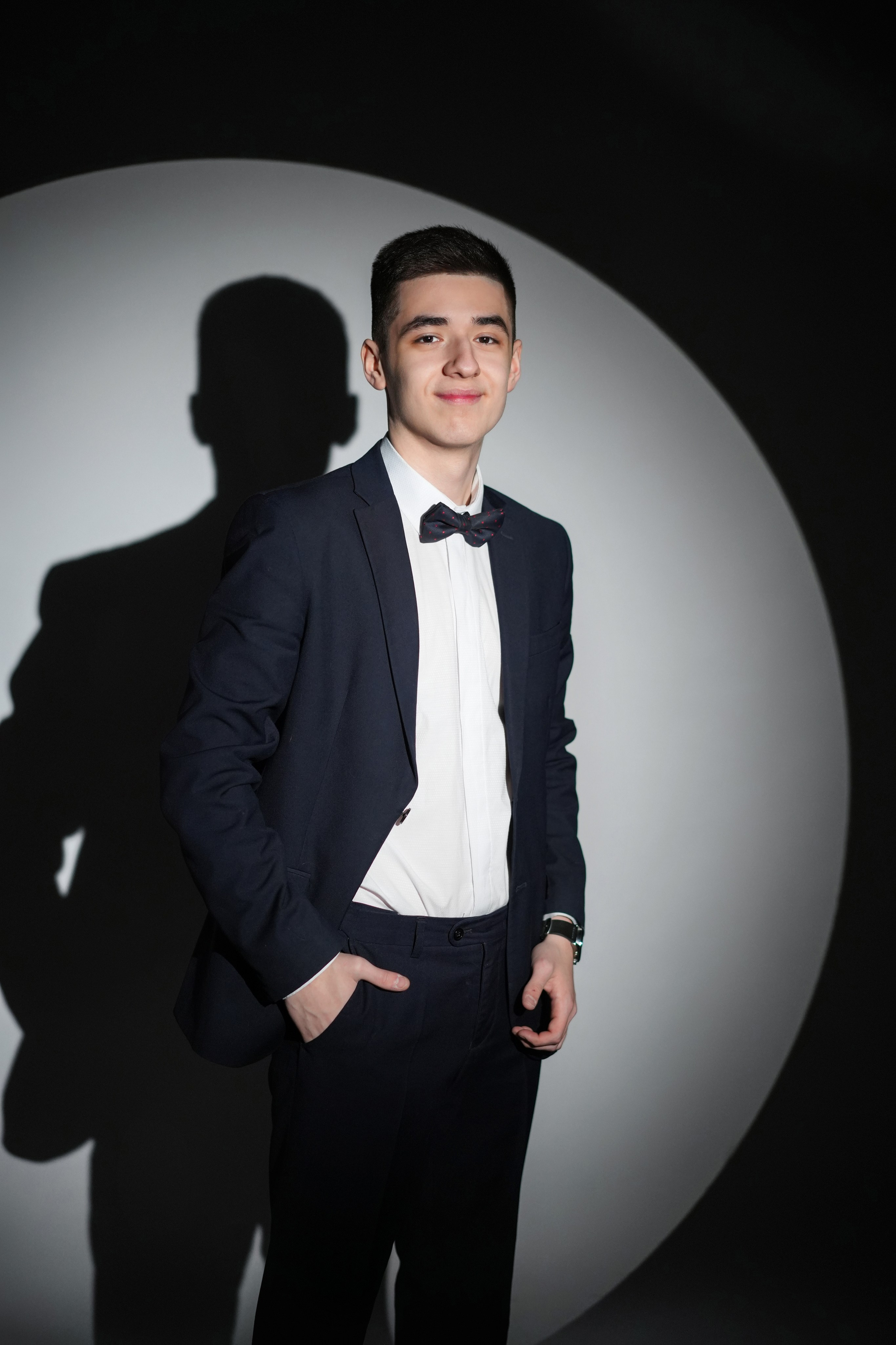 Стиль портрета в студии. GOTRA — выпускные альбомы в Тюмени