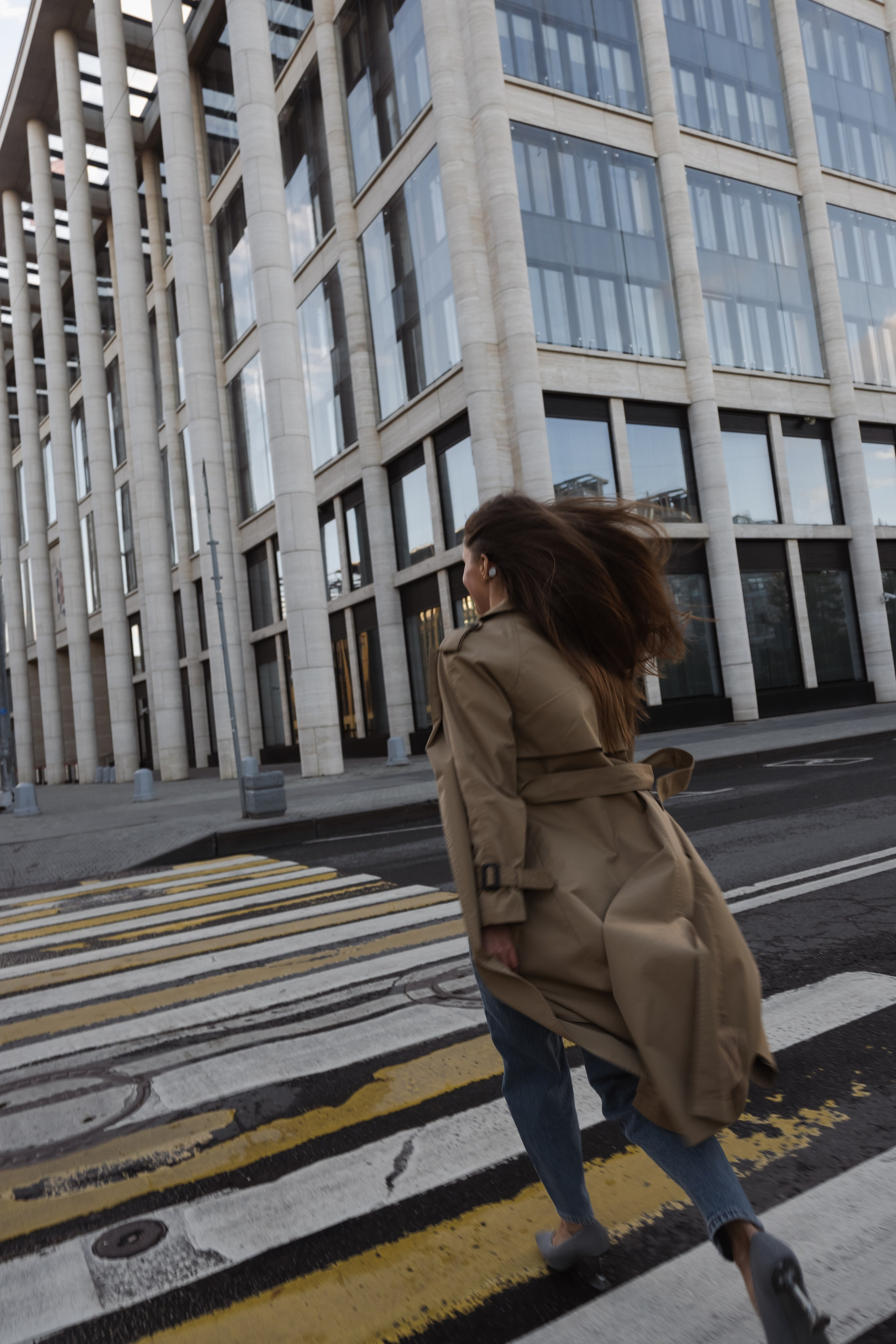 Уличная фотосессия в Невской Ратуше. Портретный и репортажный фотограф в Санкт-Петербурге | Валерия Кайряк