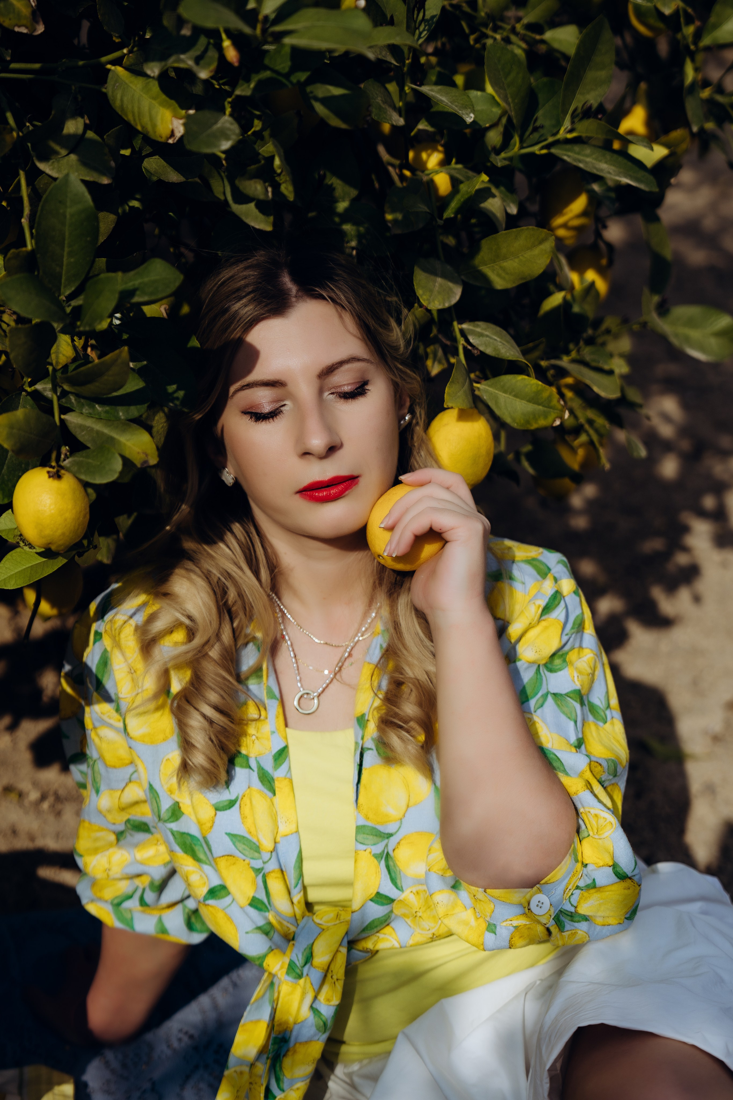 итальянка в саду лимонов