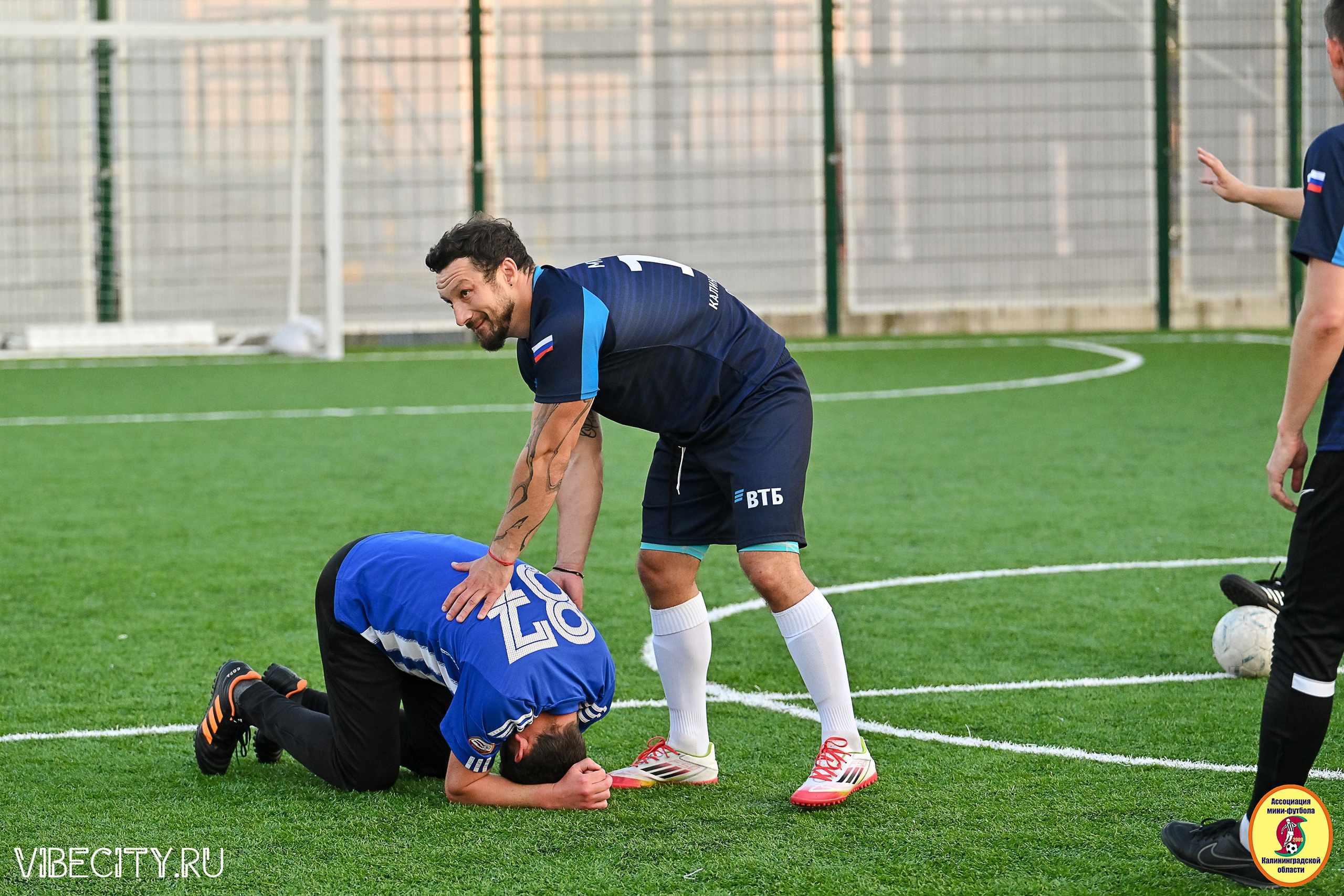 ИГРЫ МИНИ-ФУТБОЛЬНОЙ И КОРПОРАТИВНОЙ ЛИГИ. VIBECITY.RU Вайб Сити Ру Фоторепортажи Фотоотчеты Калининград