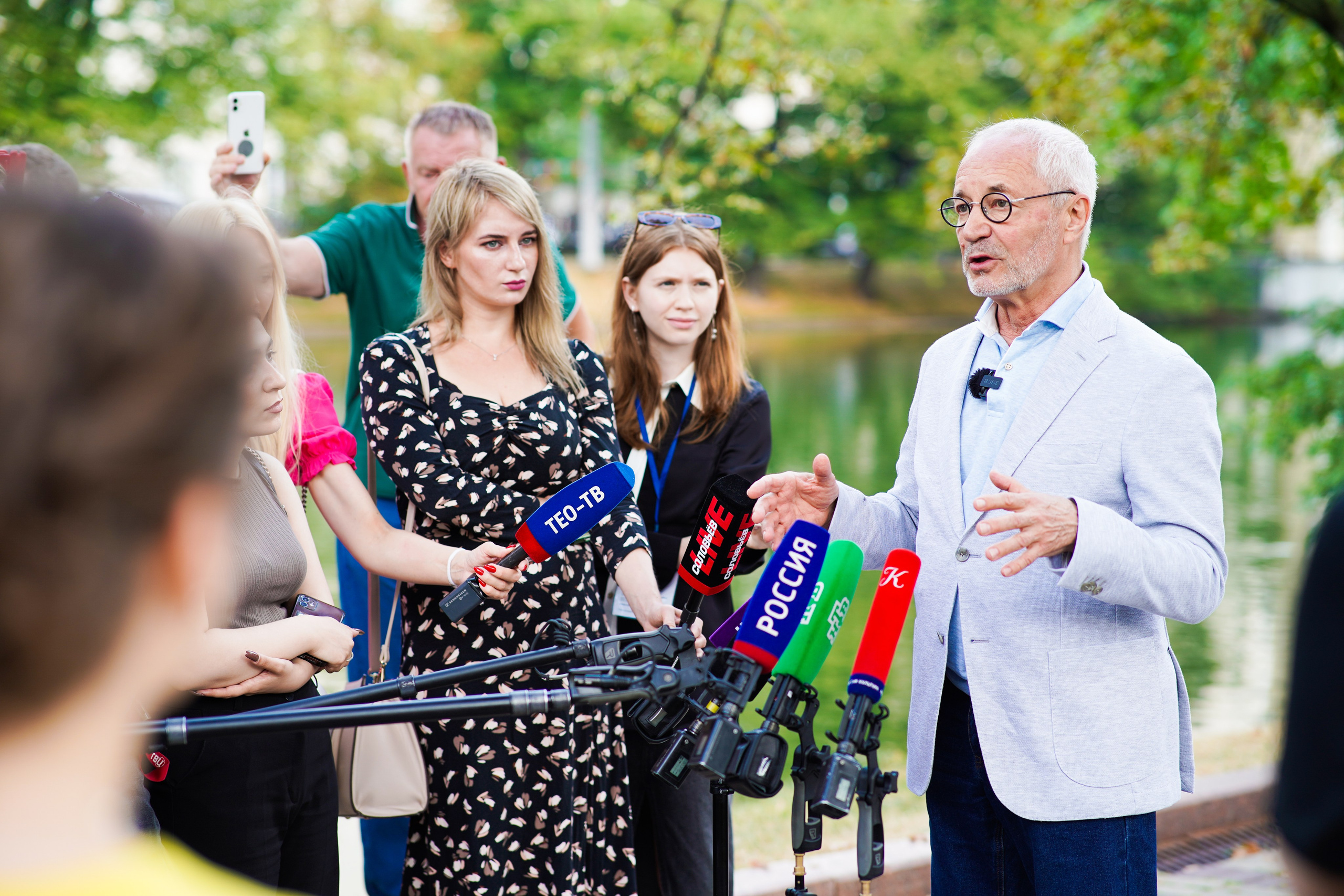 Театральные бульвары. ZAGLADIN Bureau