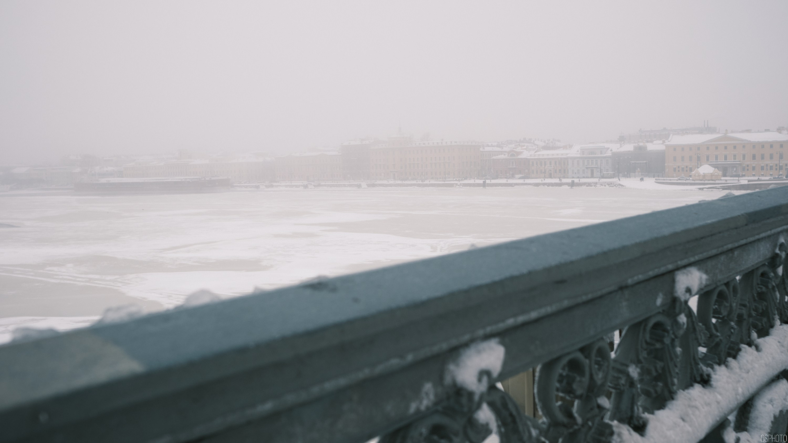 Снег и туман в Санкт-Петербурге. Фотографъ Сергѣевъ. Поймать мгновеніе