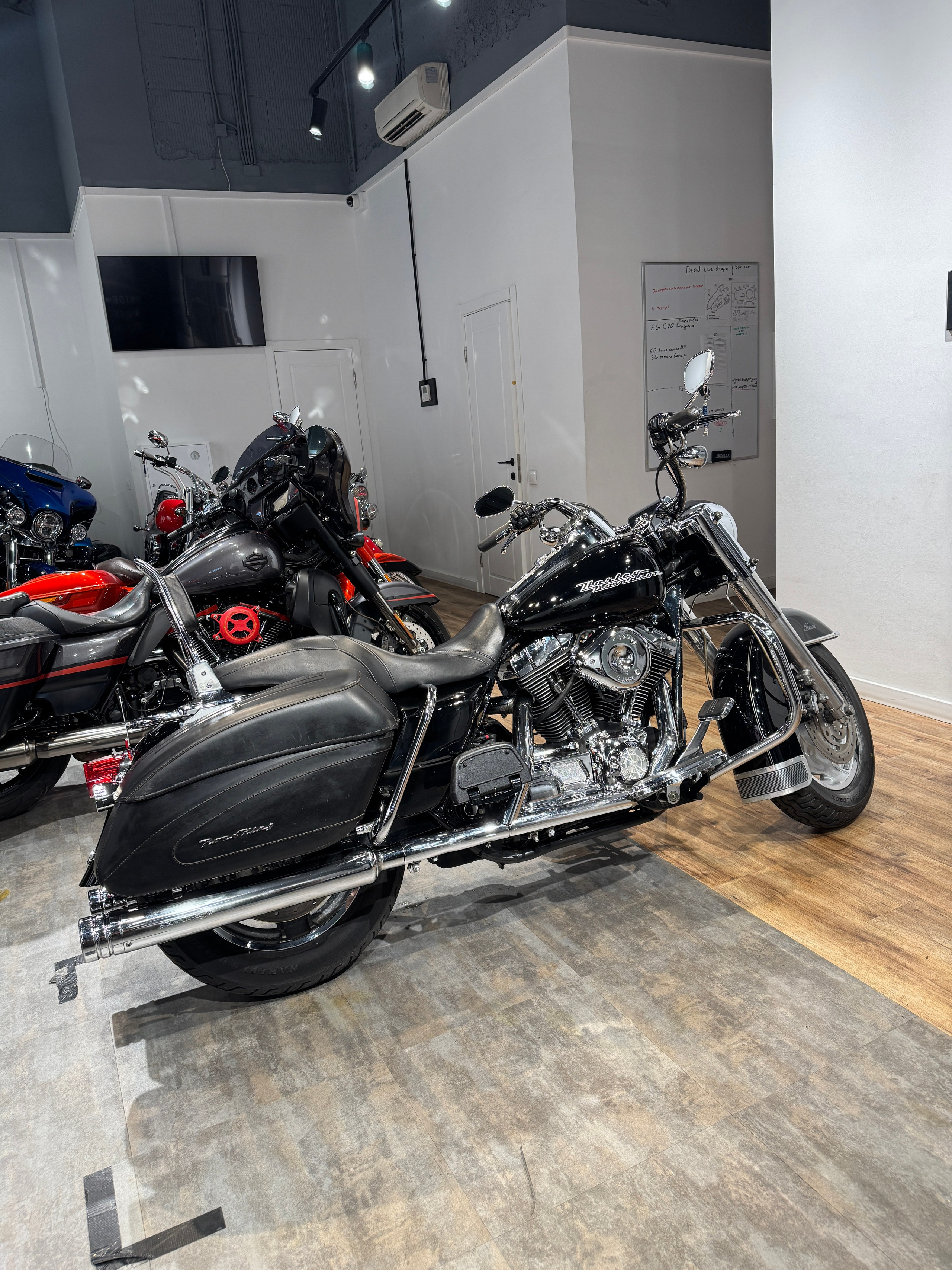 Мотоциклы Harley-Davidson Road King S&S (Screaming Eagle) (Touring) — купить мотоцикл. Hello Davidson, Москва. Только хорошие мотоциклы…